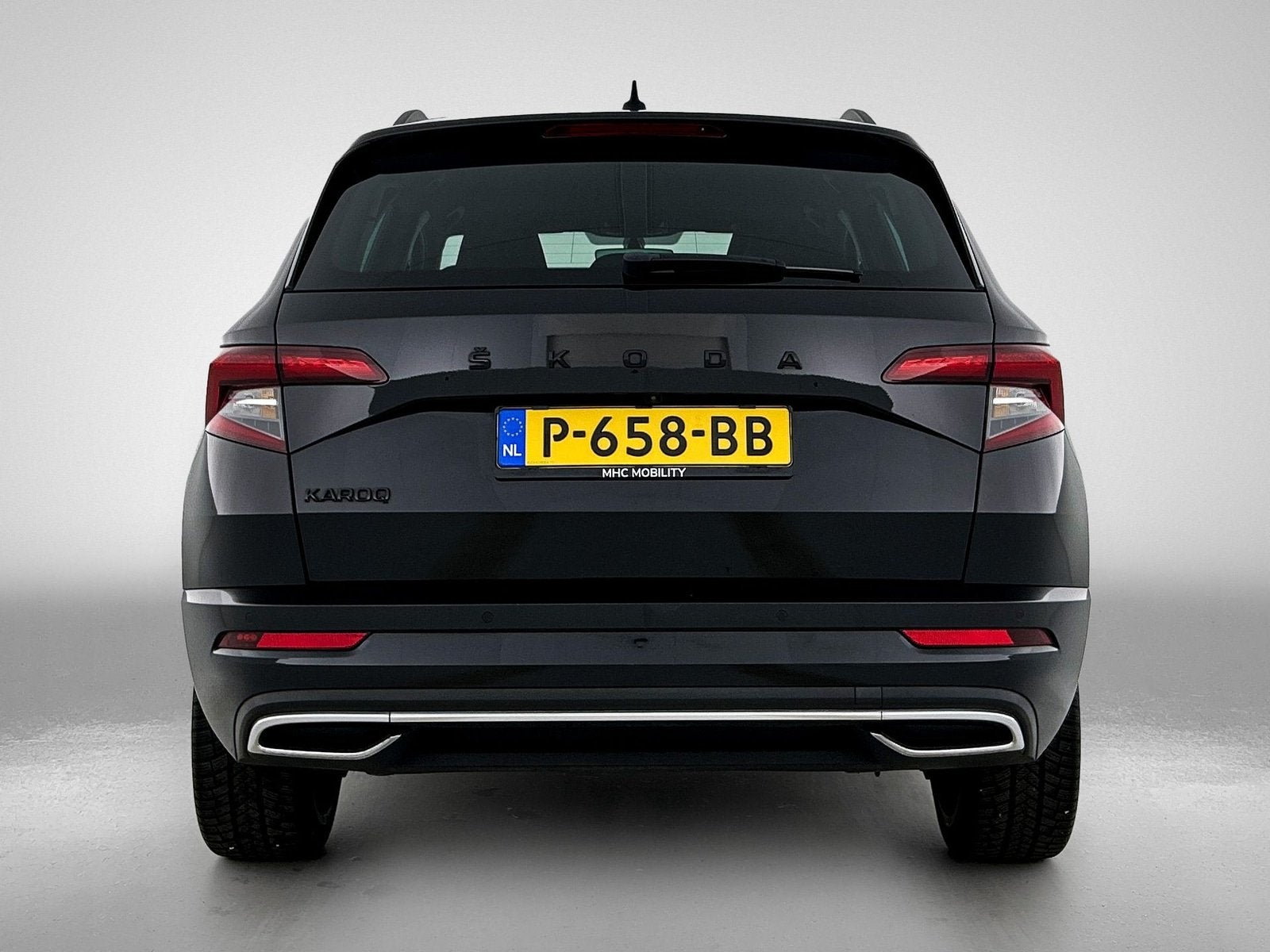 Skoda Karoq 1.5 TSI ACT Sportline Business | Trekhaak | Navi, Automaat, Stof, 4 cilinders, 150 pk