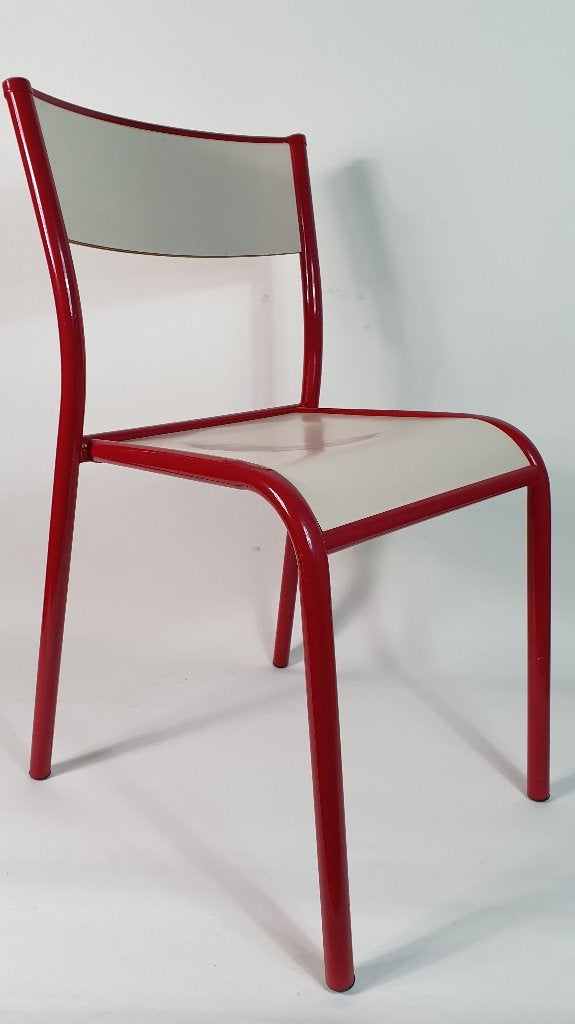 Retro stoel, schoolstoel, rood frame, wit hout zitting. S33, Tweedehands verkoop, Tweedehands verkoop, Gebruikt, Ophalen of Verzenden