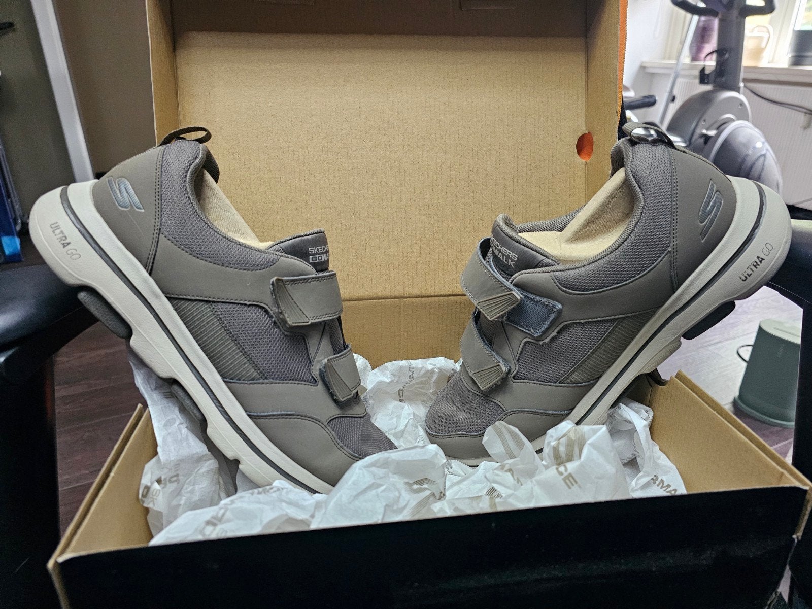 Skechers Gowalk 5 klitterband 45 gympen sneaker wandelschoen, Ophalen, Overige kleuren, Skechers, Sneakers of Gympen