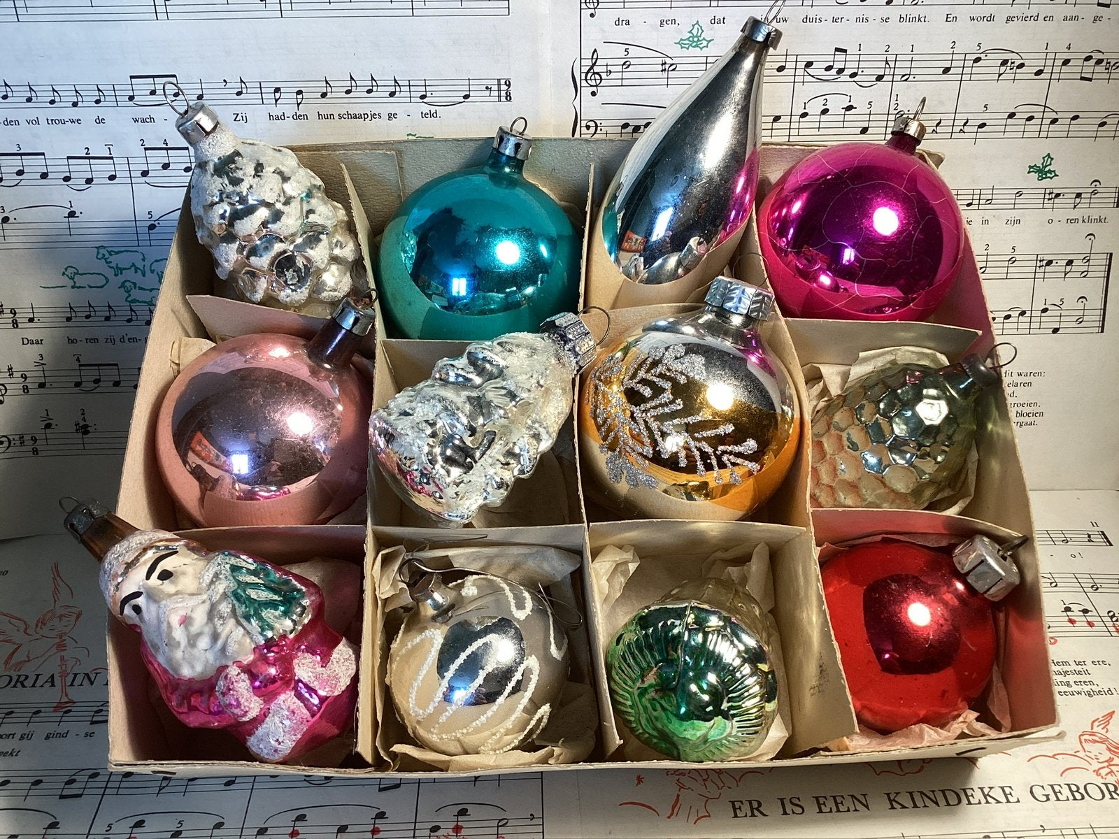 12 stuks oude kerstbal figuren, Diversen, Ophalen of Verzenden, Zo goed als nieuw