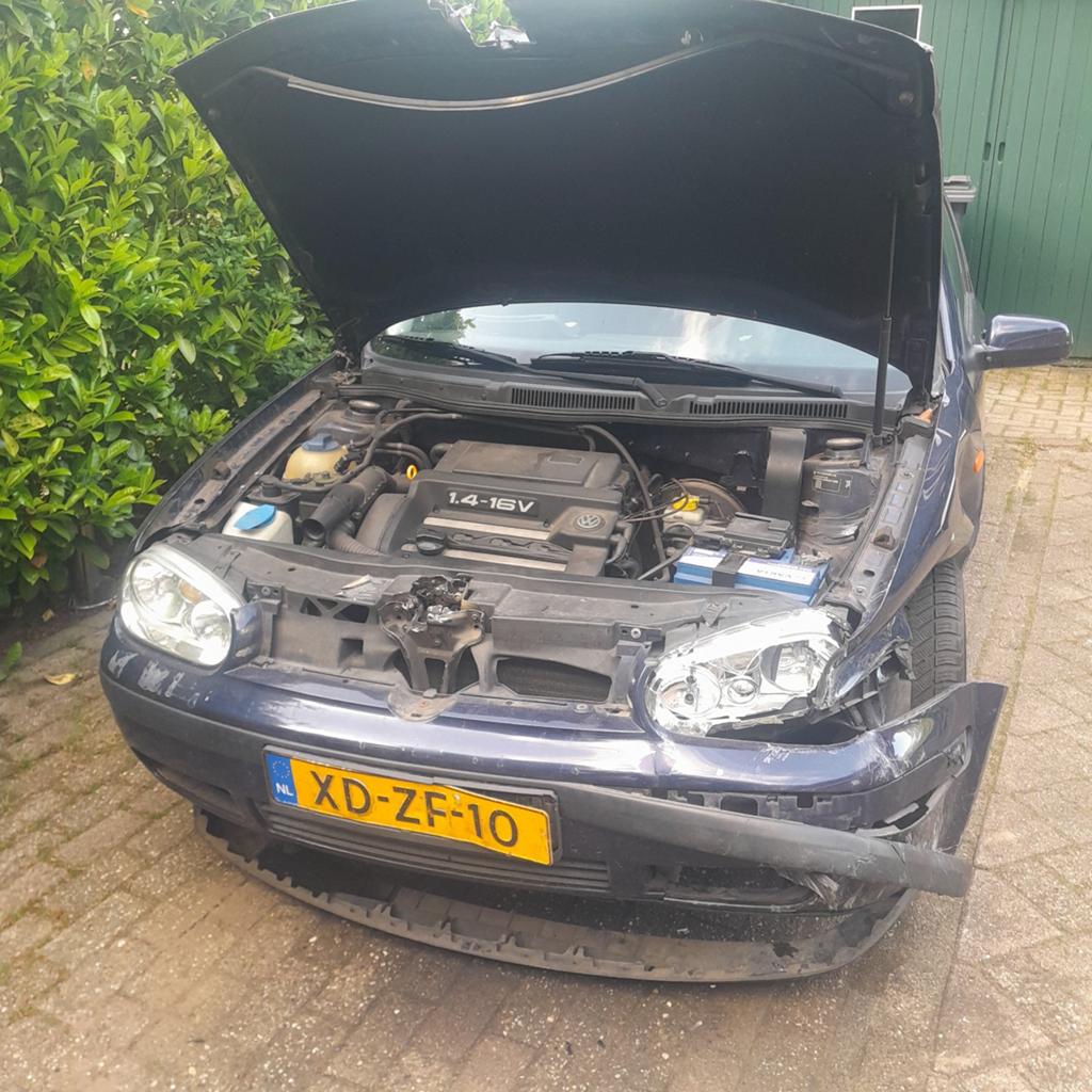 Volkswagen Golf 4 1.4 16V - Schadeauto/Onderdelen, Auto-onderdelen, Ophalen of Verzenden