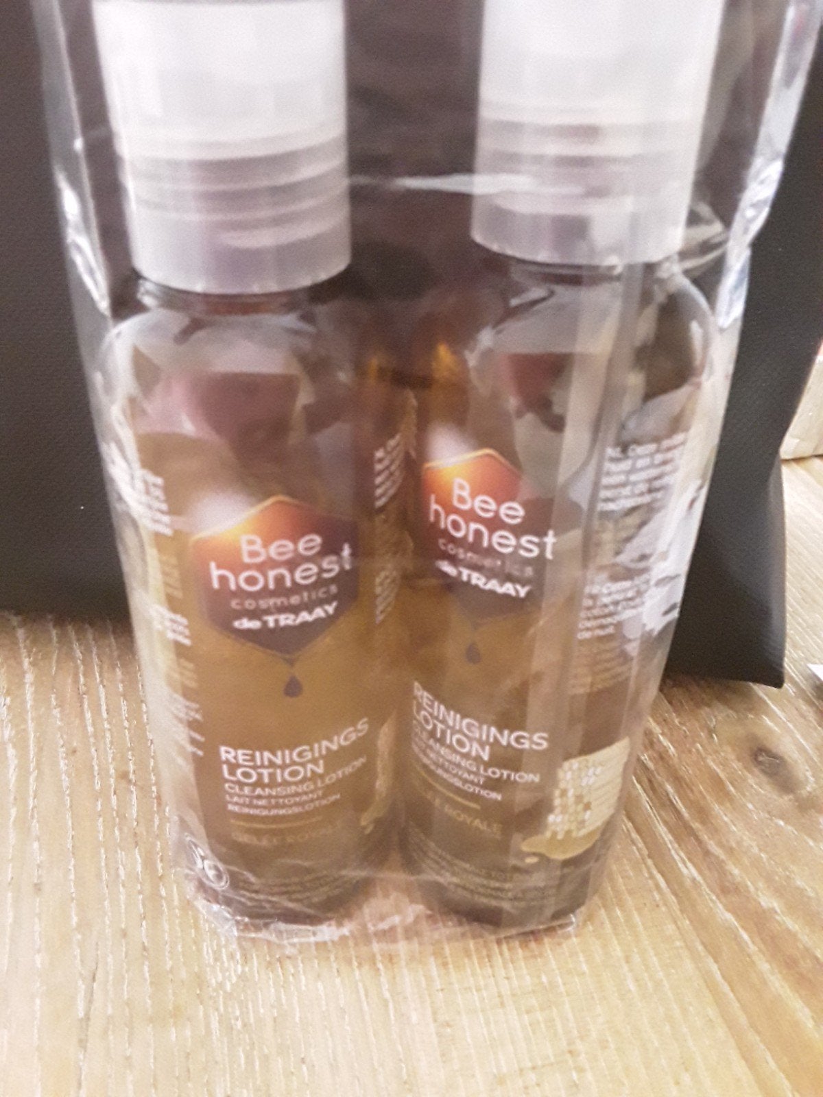 Bee Honest Reinigingslotion (2x) ze zijn beiden halfvol., Ophalen of Verzenden, Gebruikt, Gehele gezicht, Reiniging