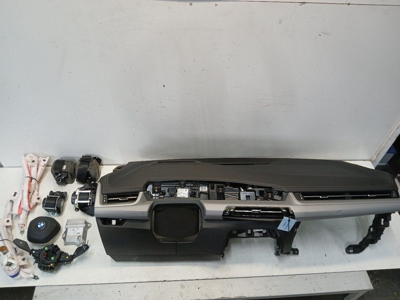 Airbag set BMW 2 serie, Onderdelen@venauto.nl, Van der Ven Autorecycling B.V., Gebruikt, Ettenseweg 76, 4706 PB Roosendaal, The Netherlands