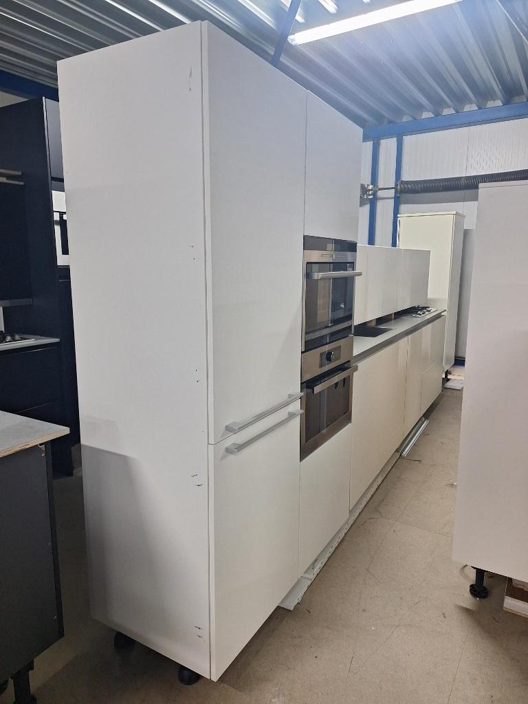 Keuken Compleet met APP 120Keukens op voorraad Nr. 2943, Ophalen of Verzenden, Zo goed als nieuw, Enkelwandige keuken, Met kookeiland
