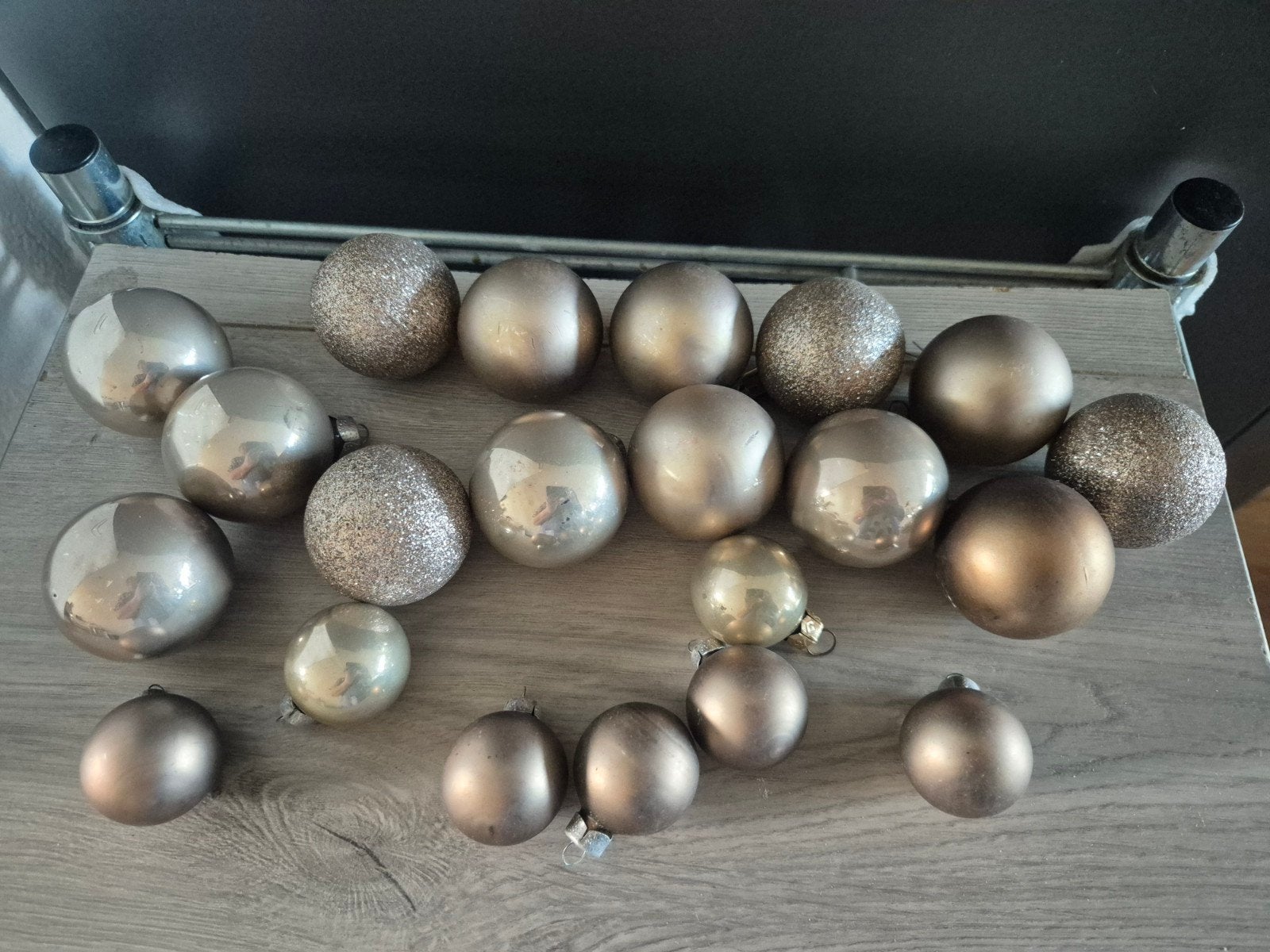 21 kerstballen, Diversen, Ophalen of Verzenden, Zo goed als nieuw