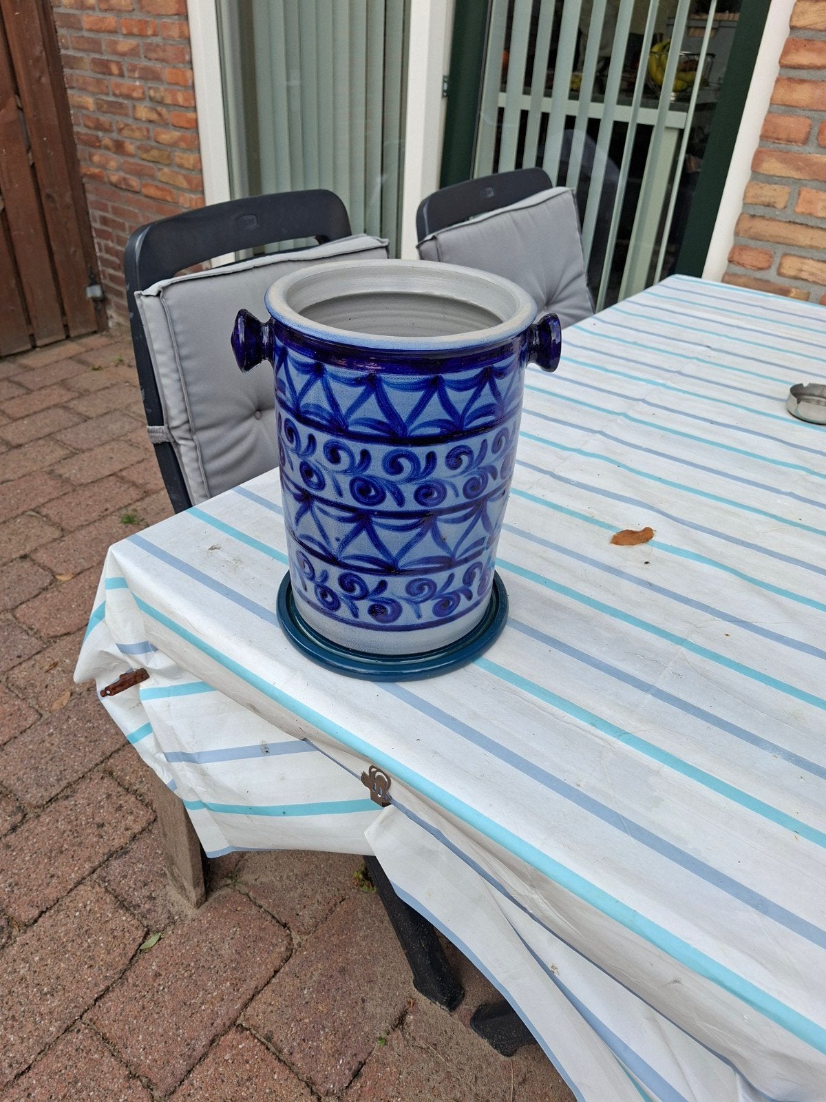 grote Keulse pot, Ophalen