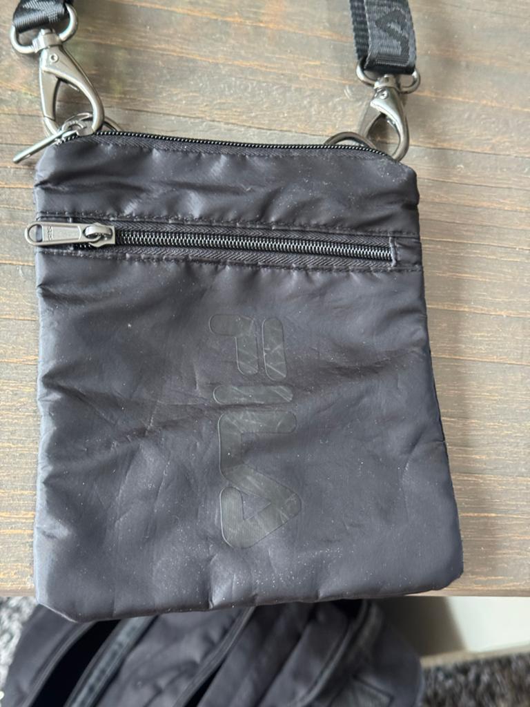 Fila Heren Tasje - Zwart Schoudertasje, Sieraden, Tassen en Uiterlijk, Tassen | Schoudertassen, Ophalen of Verzenden, Zo goed als nieuw