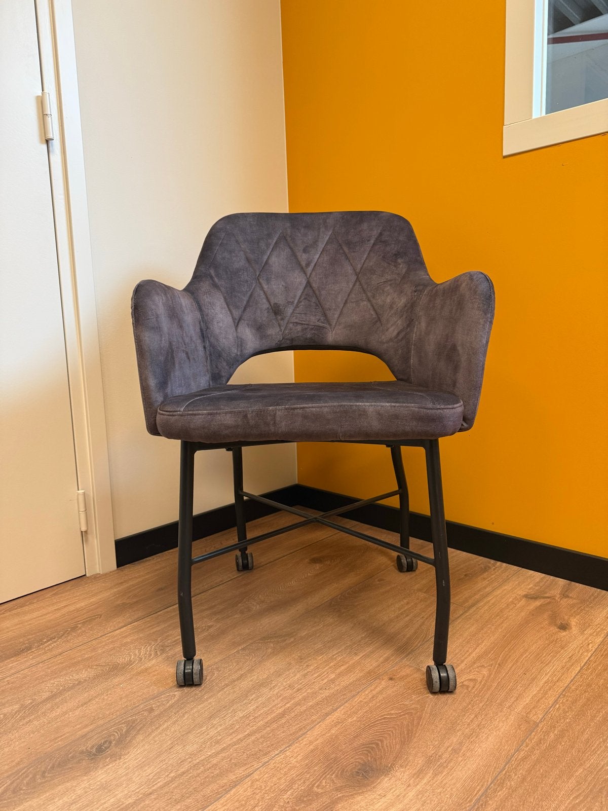 6x Velvet eetkamerstoelen: 4x antraciet, 2x goud HACO, Huis en Inrichting, Ophalen, Overige kleuren, Zo goed als nieuw, Eric kuster, hotel chique, industrieel
