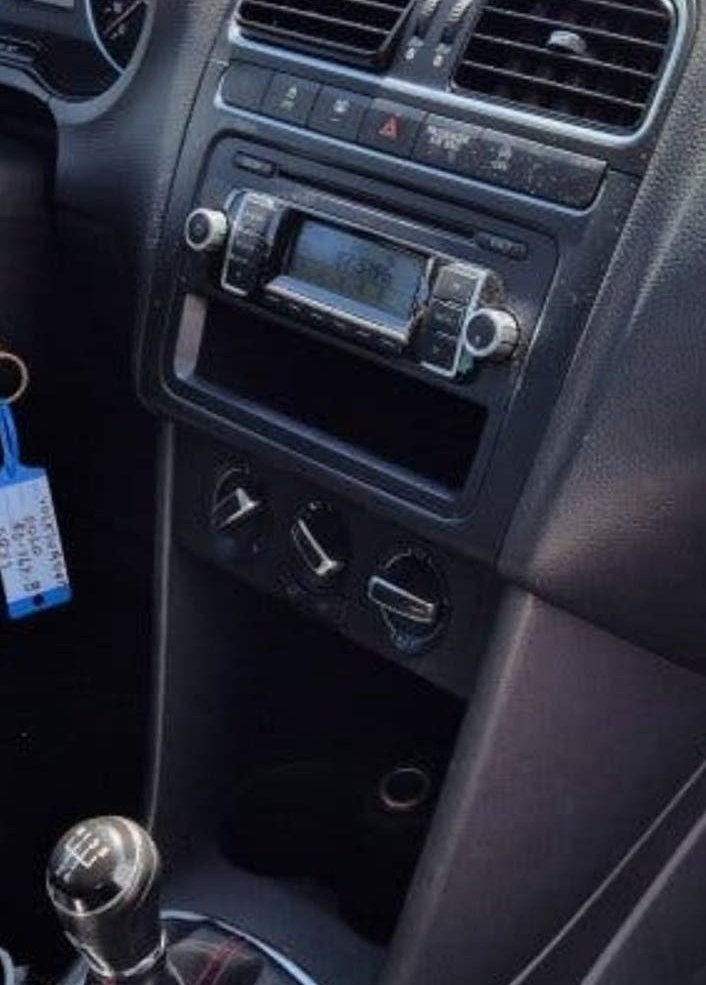 Apple carplay/android auto radio VW POLO, Ophalen, Zo goed als nieuw
