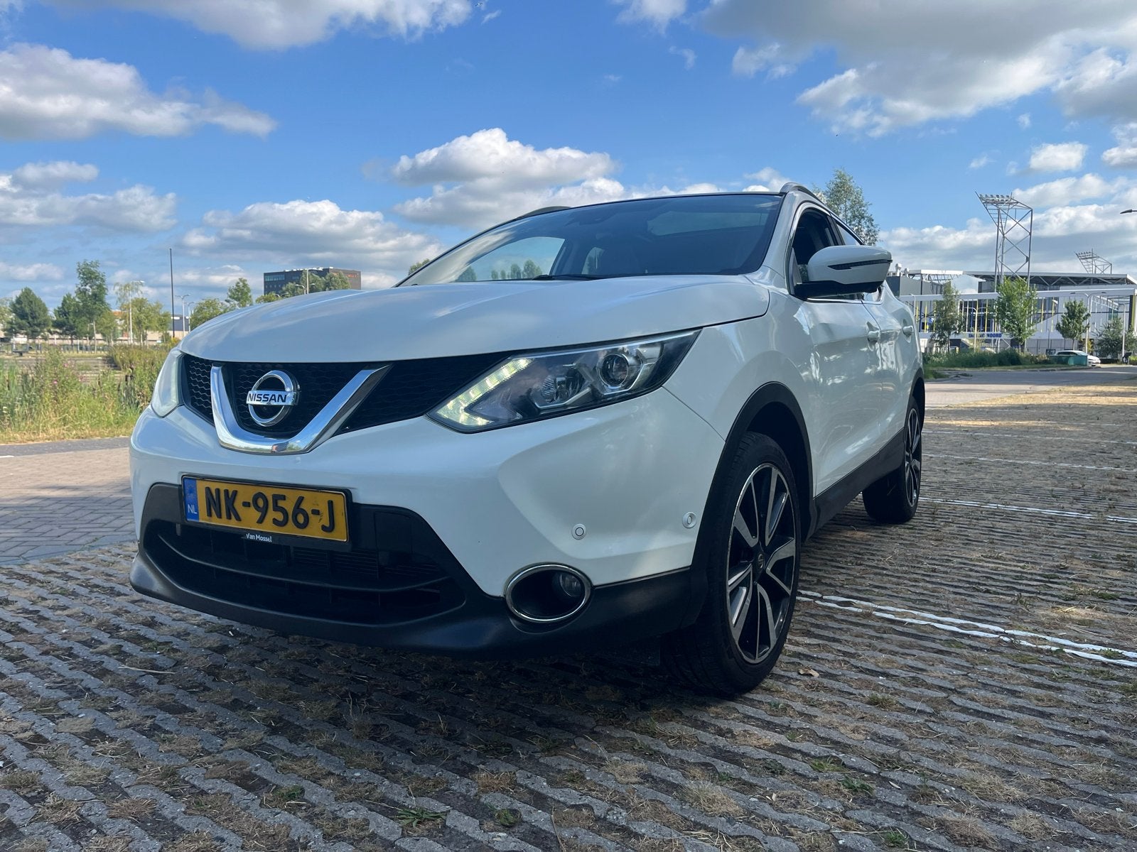 Nissan Qashqai 1.2 Dig-t 85KW 2WD 2017 Wit, Auto's, Voorwielaandrijving, 4 cilinders, Wit, Origineel Nederlands