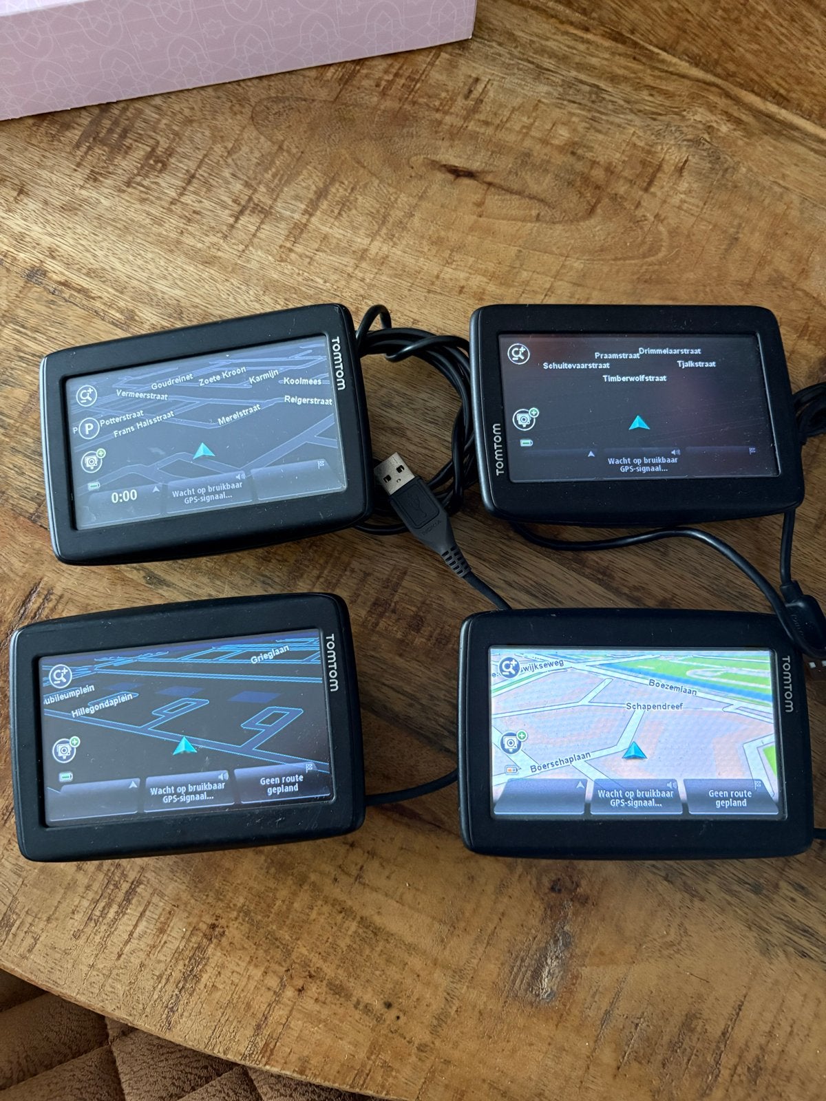 TomTom XXL navigatiesysteem met autolader, Ophalen of Verzenden, Gebruikt