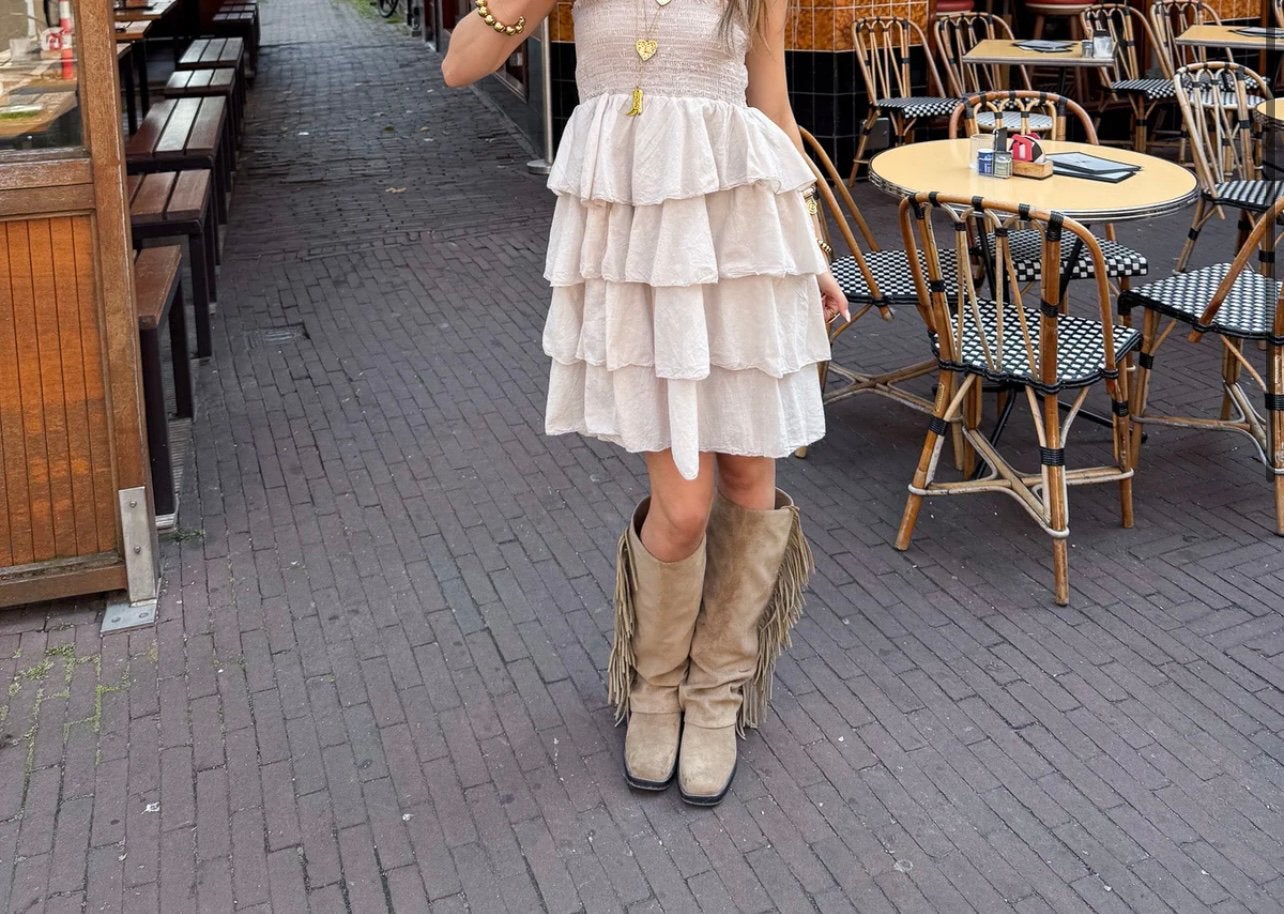 GEZOCHT: viral Bershka franje laarzen!, Ophalen of Verzenden, Beige, Hoge laarzen