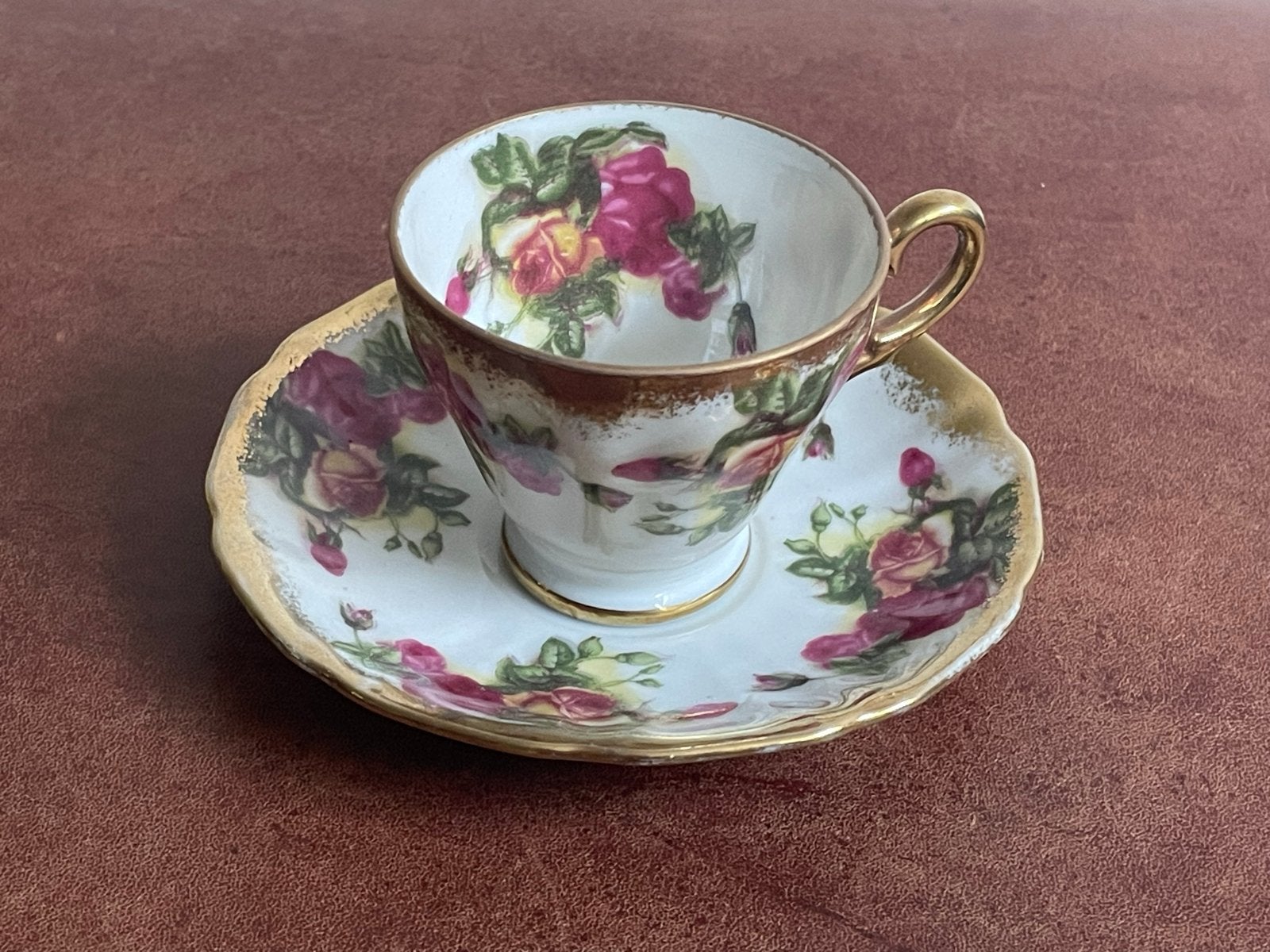 Vintage Saji Japan Fine China kop en schotel rozen, Ophalen of Verzenden
