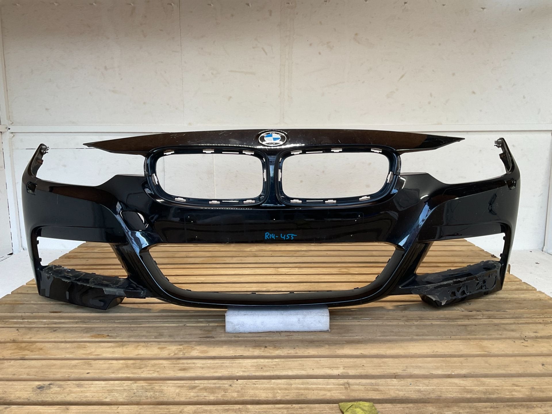 Bumper BMW 3 Serie F30 F31 MPakket M-Pakket Voorbumper KLS R, Auto-onderdelen, Petuelring 130
80788  Munich, DE, Gebruikt, Voor