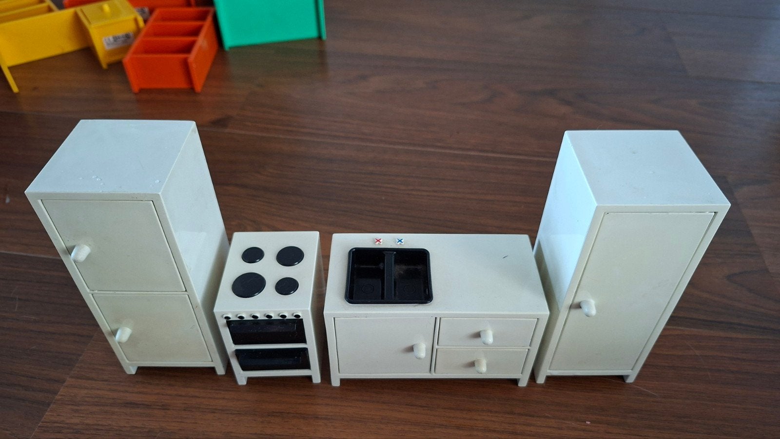 Foto 3 van Vintage Ikea poppenhuis meubels en poppen