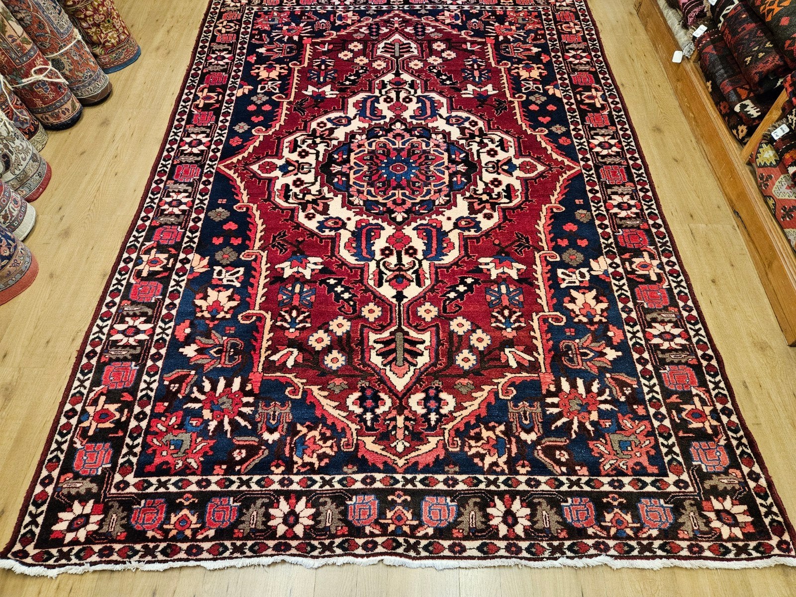 Vintage handgeknoopt perzisch tapijt bakhtiar 315x220, Info@SlatsAntiek.nl, Tweedehands, Perzisch, 200 cm of meer