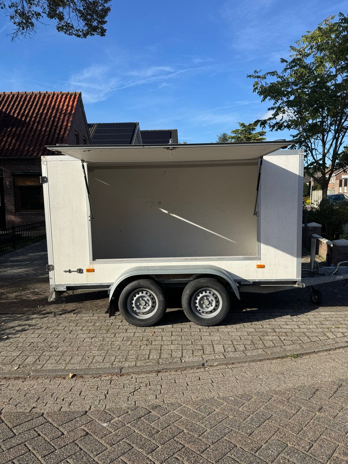 Gesloten Aanhanger met Verkoopluif / Marktwagen (300x130x153, Ophalen, Gebruikt
