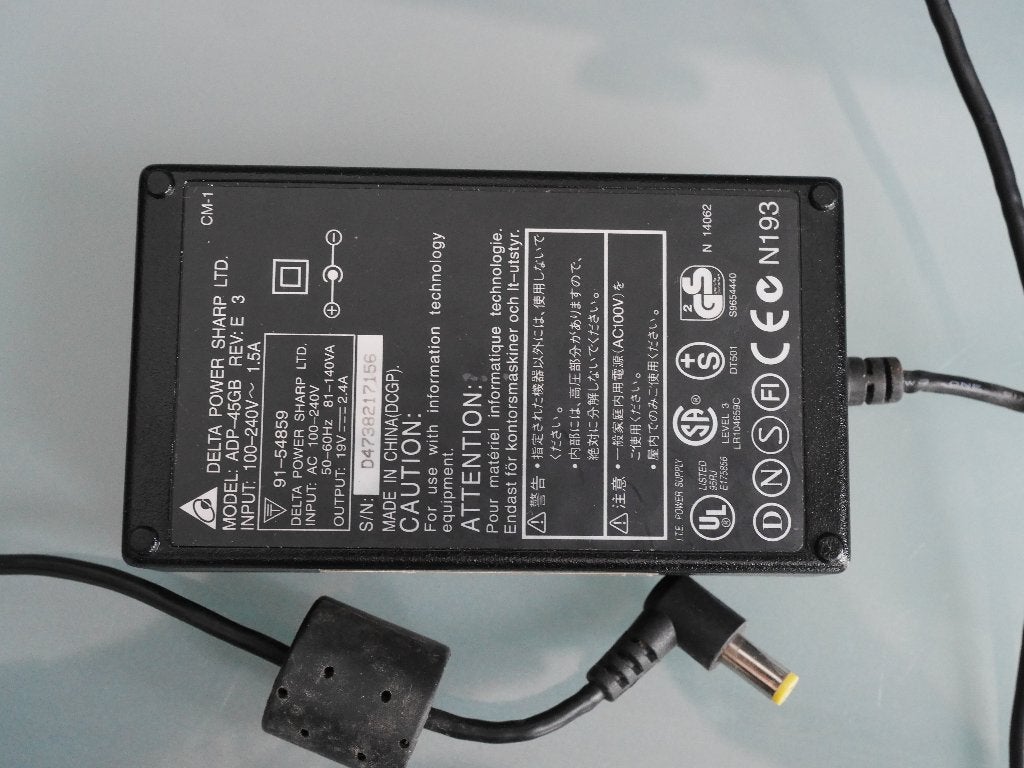 Delta Power Sharp laptop adapter/oplader ADP-45GB, Computers en Software, Laptop-opladers, Gebruikt, Ophalen of Verzenden