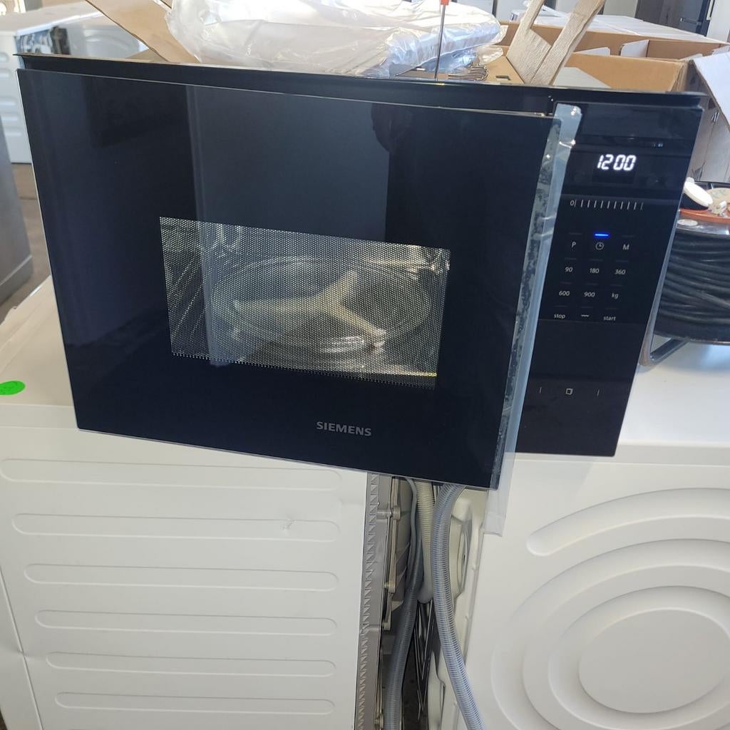 Siemens Inbouw Combimagnetron  nieuwe outlet, Combimagnetron, Hete lucht, Nieuw, Inbouw