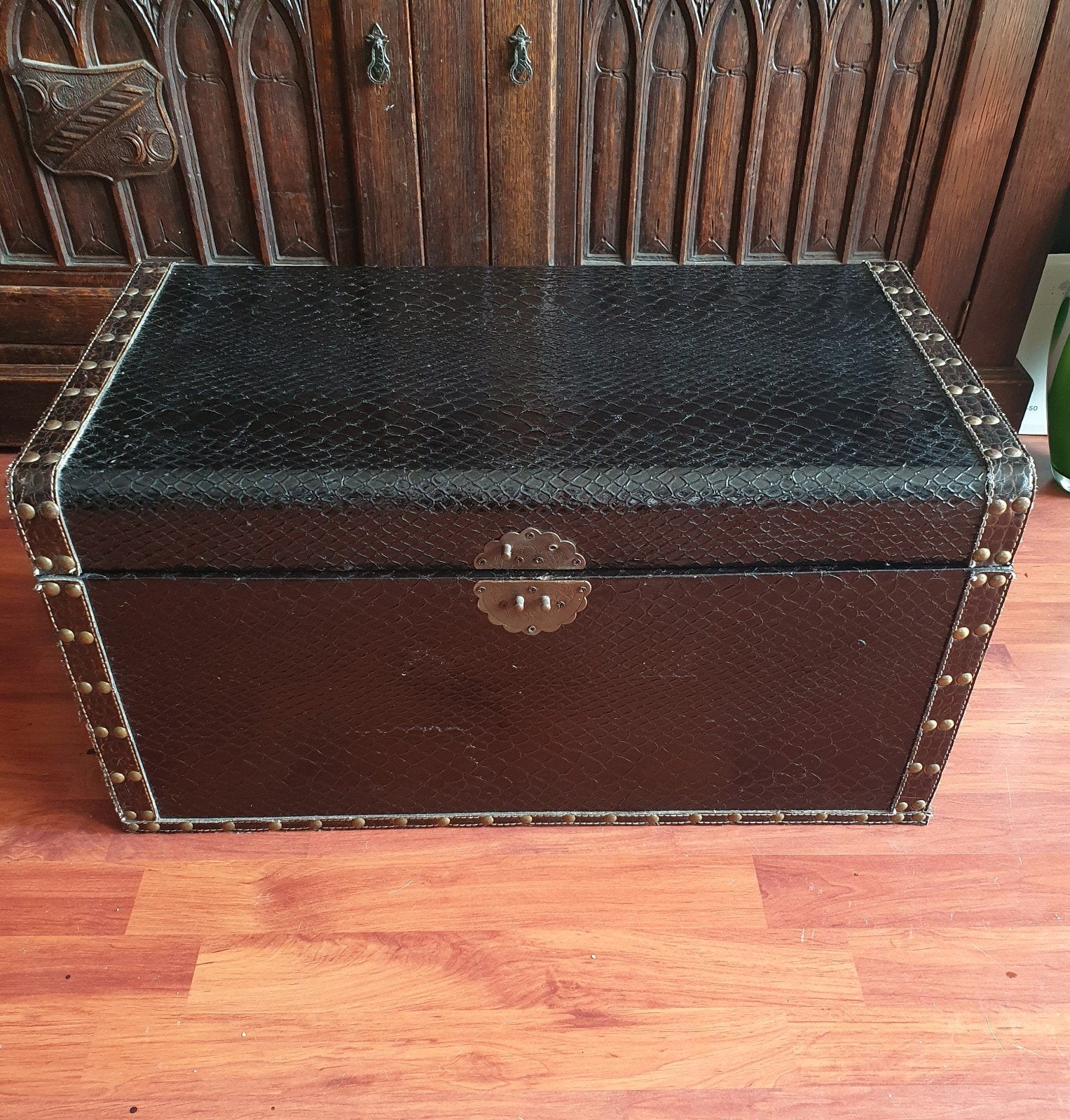 Mooie stevige opbergkist zwartbruin, slangenpatroon, Ophalen, Kunststof, 50 tot 100 cm, Minder dan 50 cm