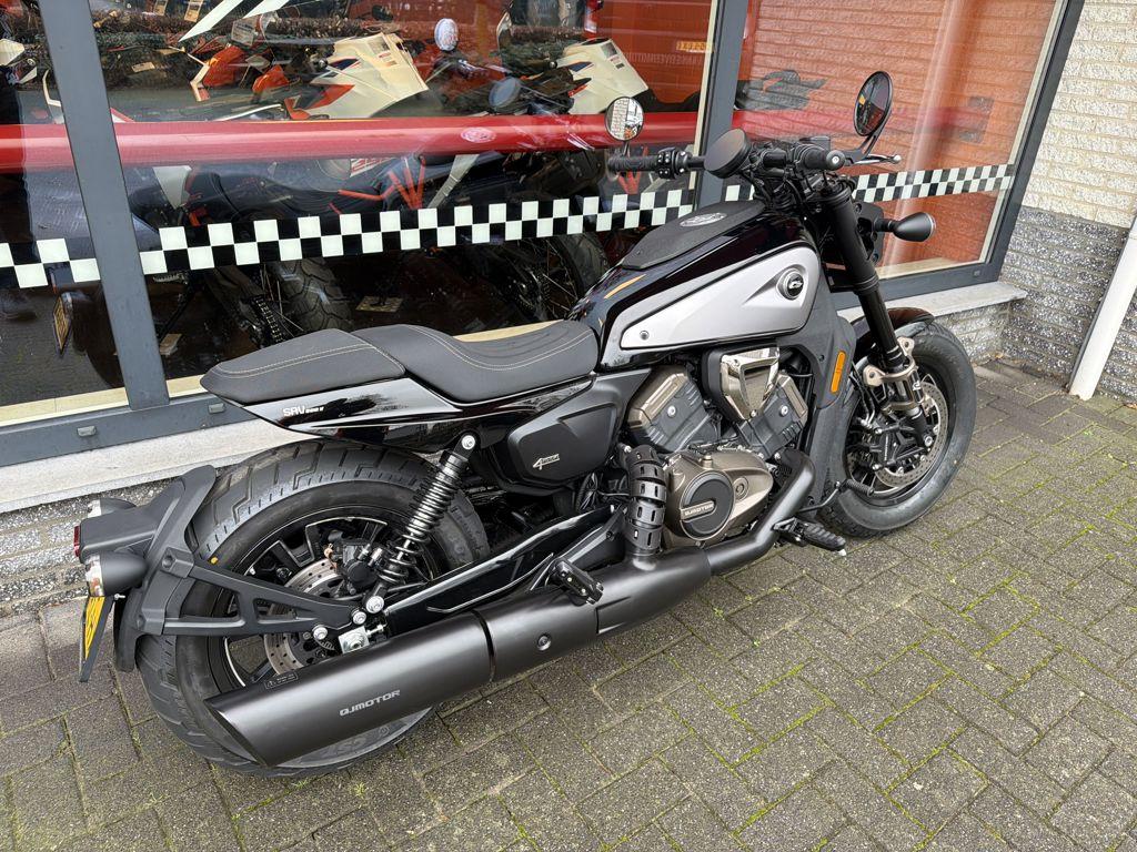QJMOTOR SRV 600 V 2025, Toermotor, QJMOTOR, Lorentzlaan 14
3401 MX  IJsselstein, NL, MotoMondo B.V.