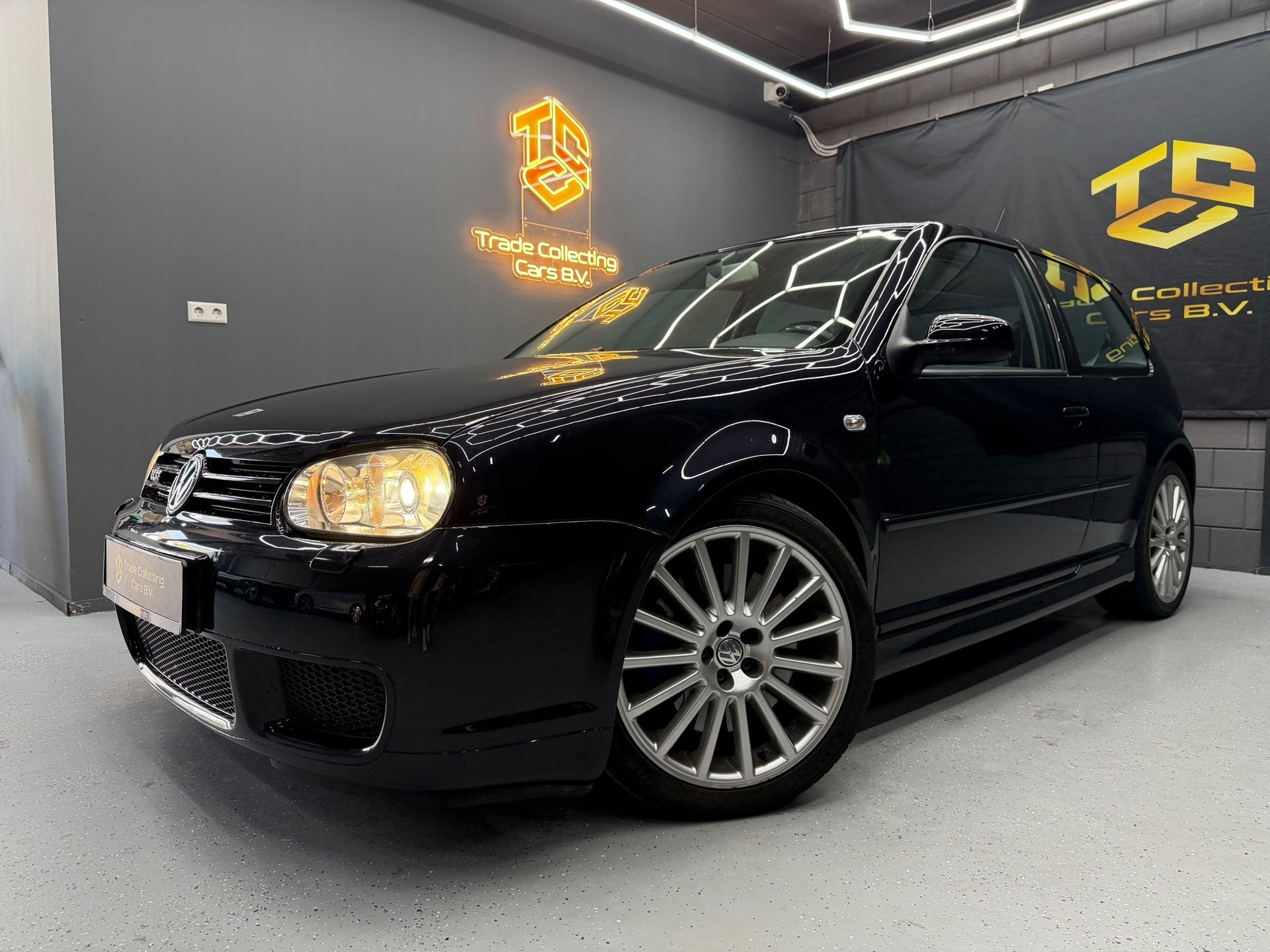 Volkswagen Golf 3.2 VR6 R32 4Motion HANDGESCHAKELDE-COLLECTI, 1473 kg, Gebruikt, Zwart, Bedrijf