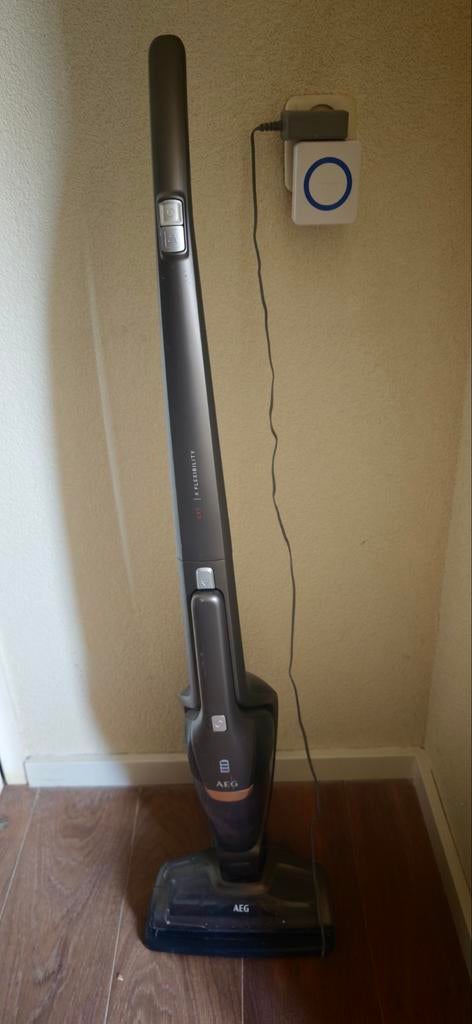 AEG CX7 X Flexibility Draadloze Stofzuiger, Witgoed en Apparatuur, Stofzuigers, Gebruikt, Stofzuiger, Ophalen of Verzenden, Minder dan 1200 watt