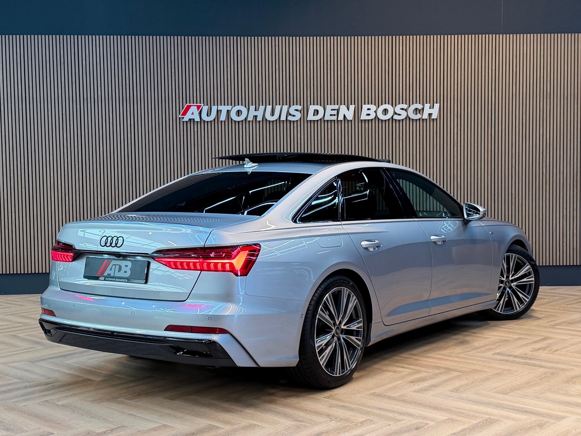 Audi A6 LIMOUSINE 40 TFSI S Line edition Competition - Facel, Auto's, Audi, 4 cilinders, Leder en Stof, Bedrijf, Sedan