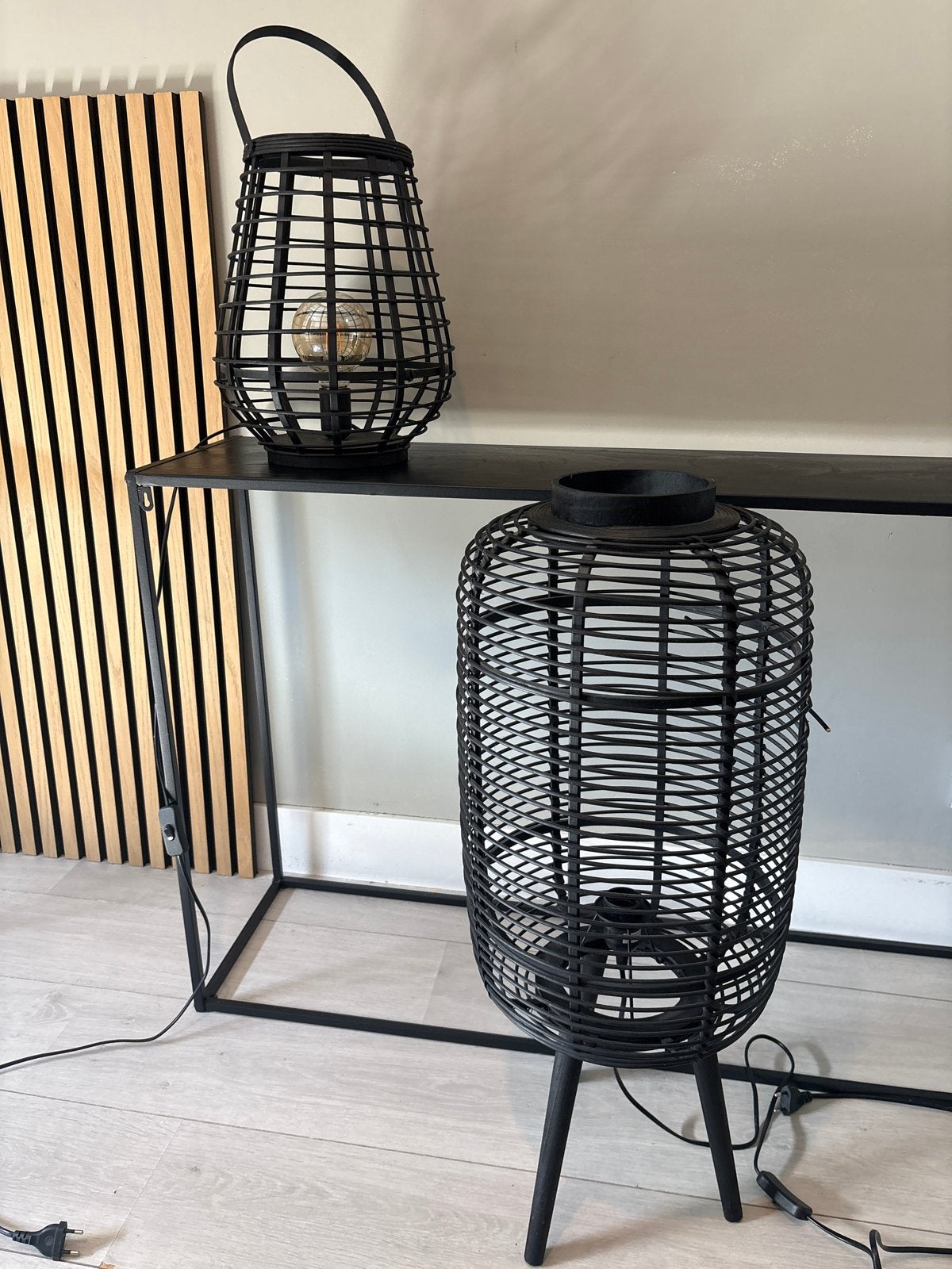 Set van 2 zwarte rotan lampen: tafellamp en staande lamp, Ophalen, Gebruikt, Natuurlijk materiaal, Minder dan 100 cm