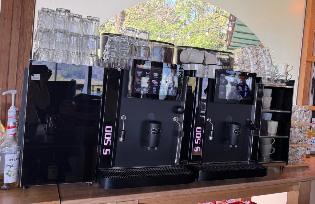 2st Volautomatische Koffiemachines, 2 jaar gebruikt, Gebruikt, 10 kopjes of meer, Koffiemachine, Koffiebonen