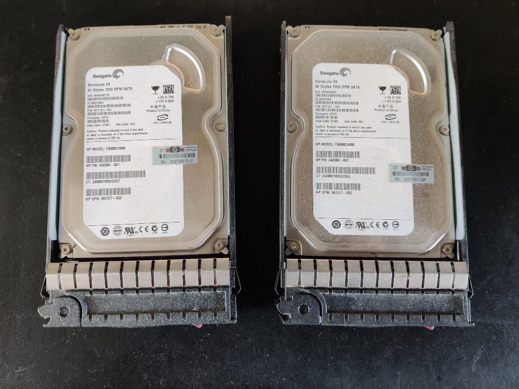 2 X 80GB SATA disk voor een proliant server incl caddy |25-8, Intern, Gebruikt, Server, SATA