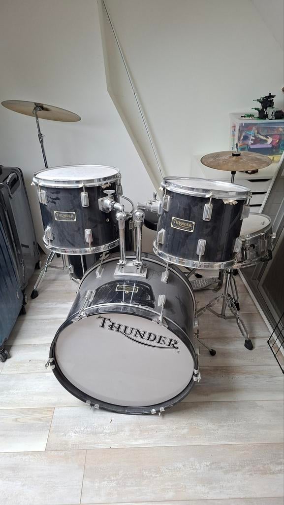 Thunder drumstel met bekkens en kruk, Muziek en Instrumenten, Drumstellen en Slagwerk, Ophalen of Verzenden, Gebruikt, Overige merken