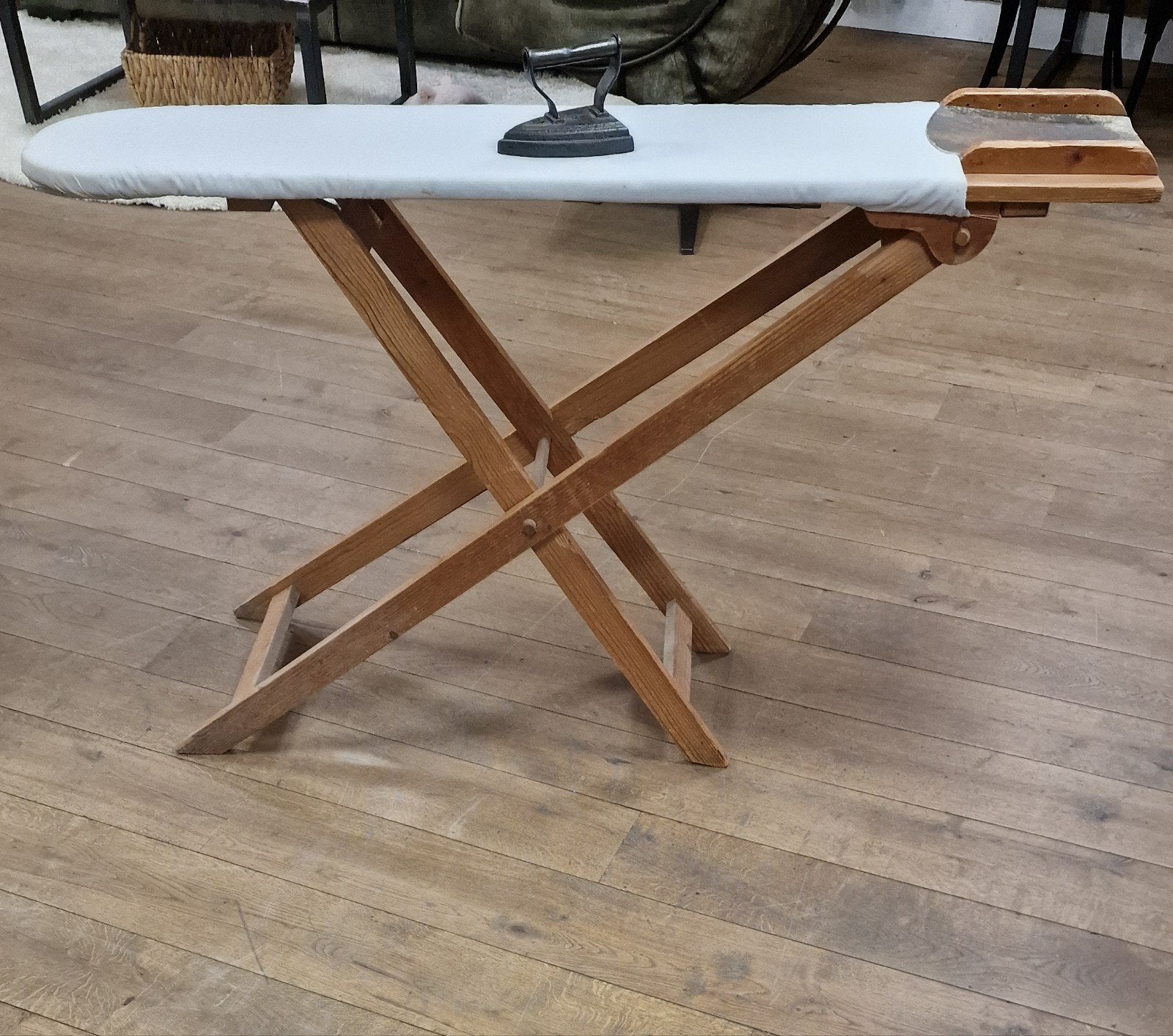 Vintage Strijkplank met Antiek Strijkijzer - Decoratief Set, Ophalen