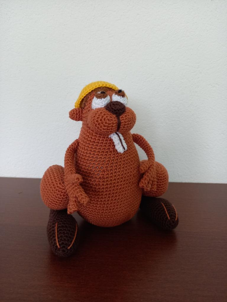 Gehaakte bever knuffel met gele helm, Overige merken, Overige typen, Nieuw, Ophalen of Verzenden