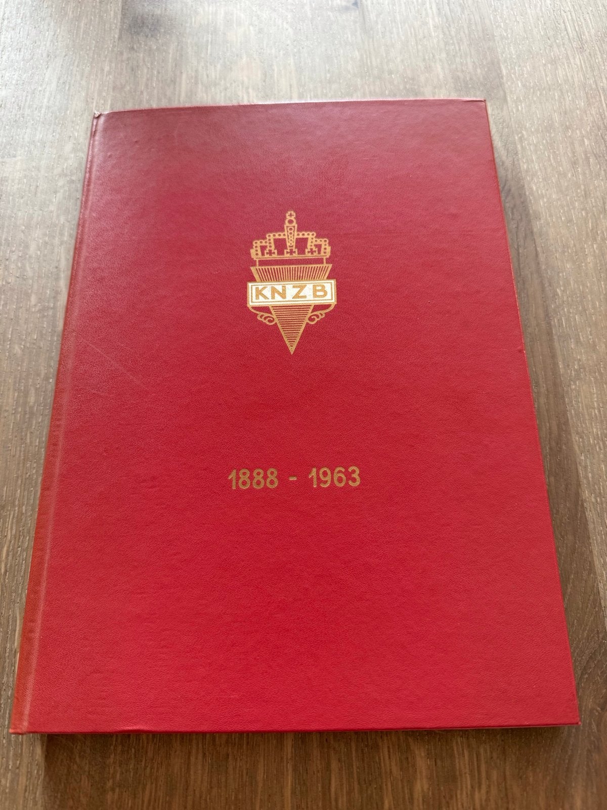 KNZB Lustrumboek 75 jaar, Ophalen of Verzenden, Zo goed als nieuw, Overige onderwerpen