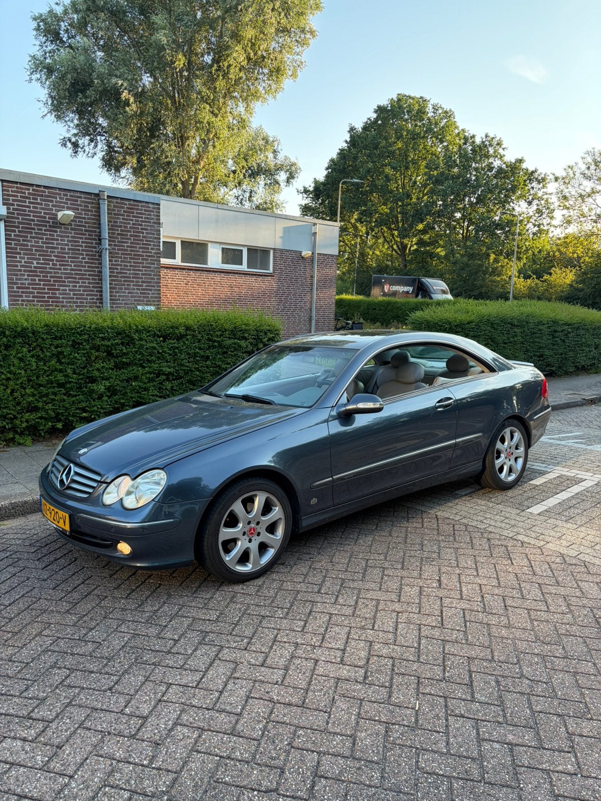 Mercedes CLK 240 2.6 AUT/LEER/APK/GEEN ROEST/COUPE/2002, 125 pk, 4 cilinders, Leon, Zwart