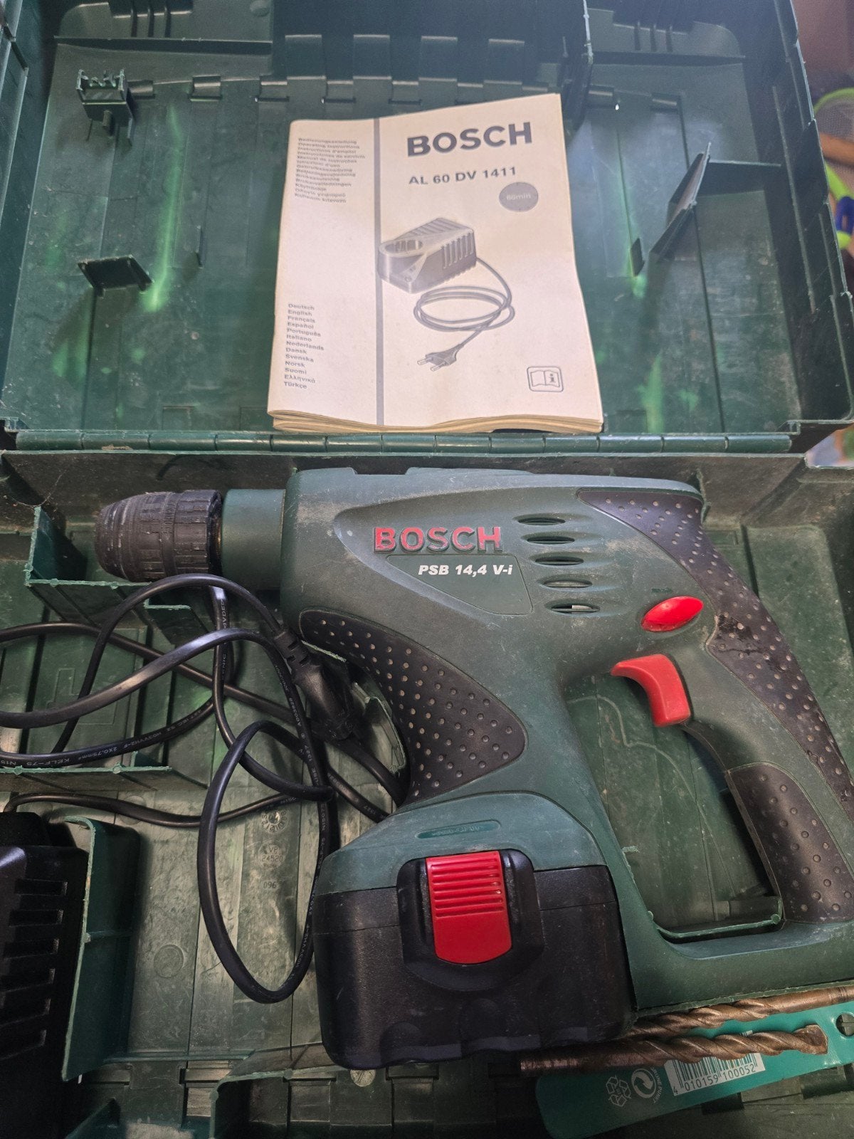 Bosch PSB 14,4 V-I Accuboormachine met lader en koffer, Ophalen of Verzenden