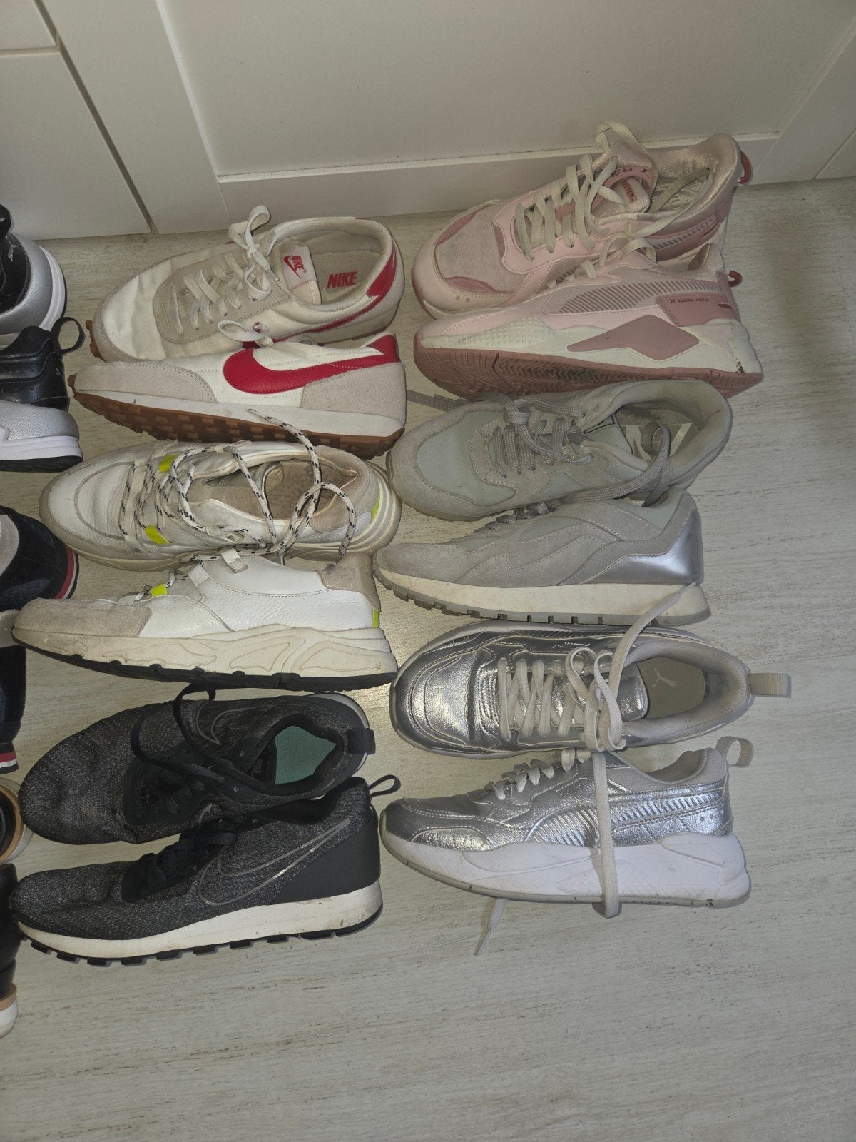 pakket schoenen 39/40, Kleding | Dames, Ophalen of Verzenden, Overige kleuren, Sneakers of Gympen
