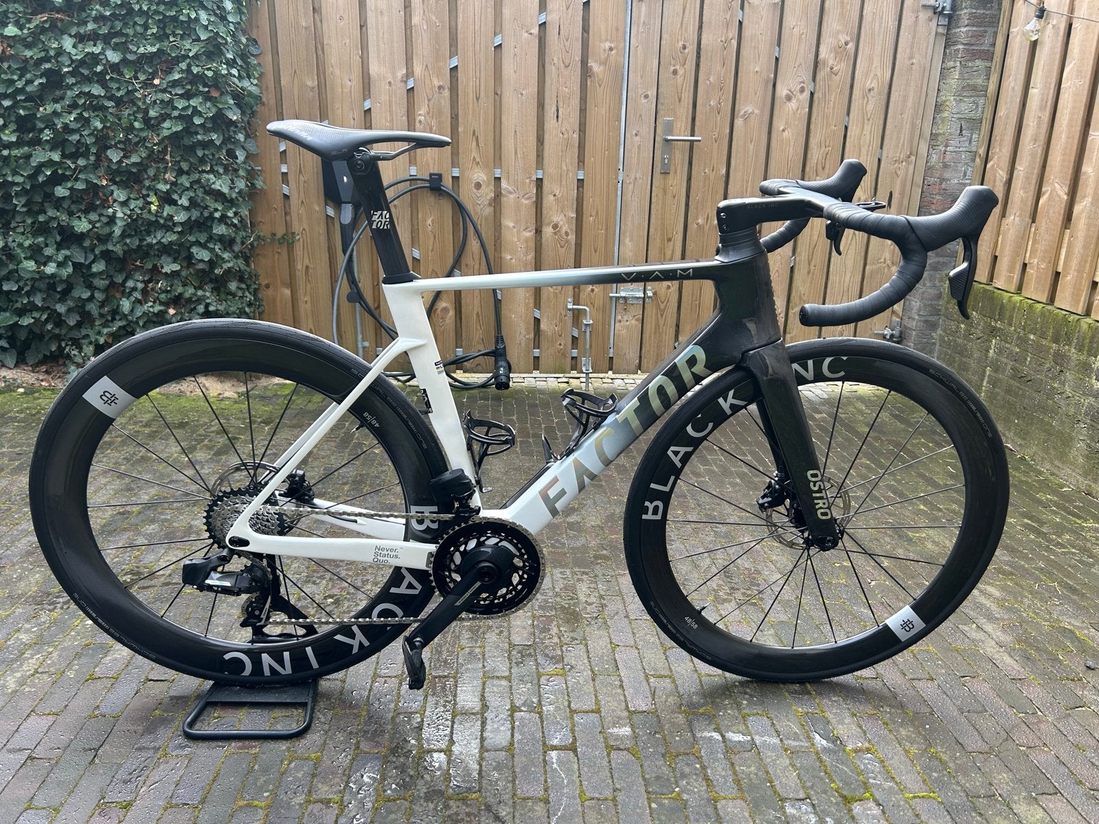 Factor Ostro VAM 2.0 - Maat M, 28 inch, Zo goed als nieuw, Meer dan 20 versnellingen, Schijfrem