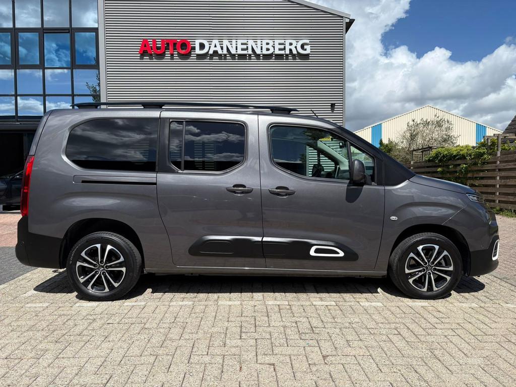 Citroen Berlingo XL 1.2 PureTech Shine 7p. stoelverwarming!, Auto's, Voorwielaandrijving, Stof, Zwart, 1199 cc
