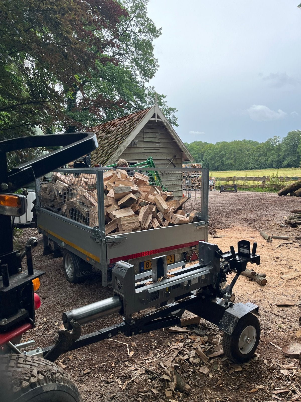 Gekloofd en droog brand/haardhout - Eikenhout en Beukenhout, 3 tot 6 m³, Ophalen, Eikenhout, Blokken