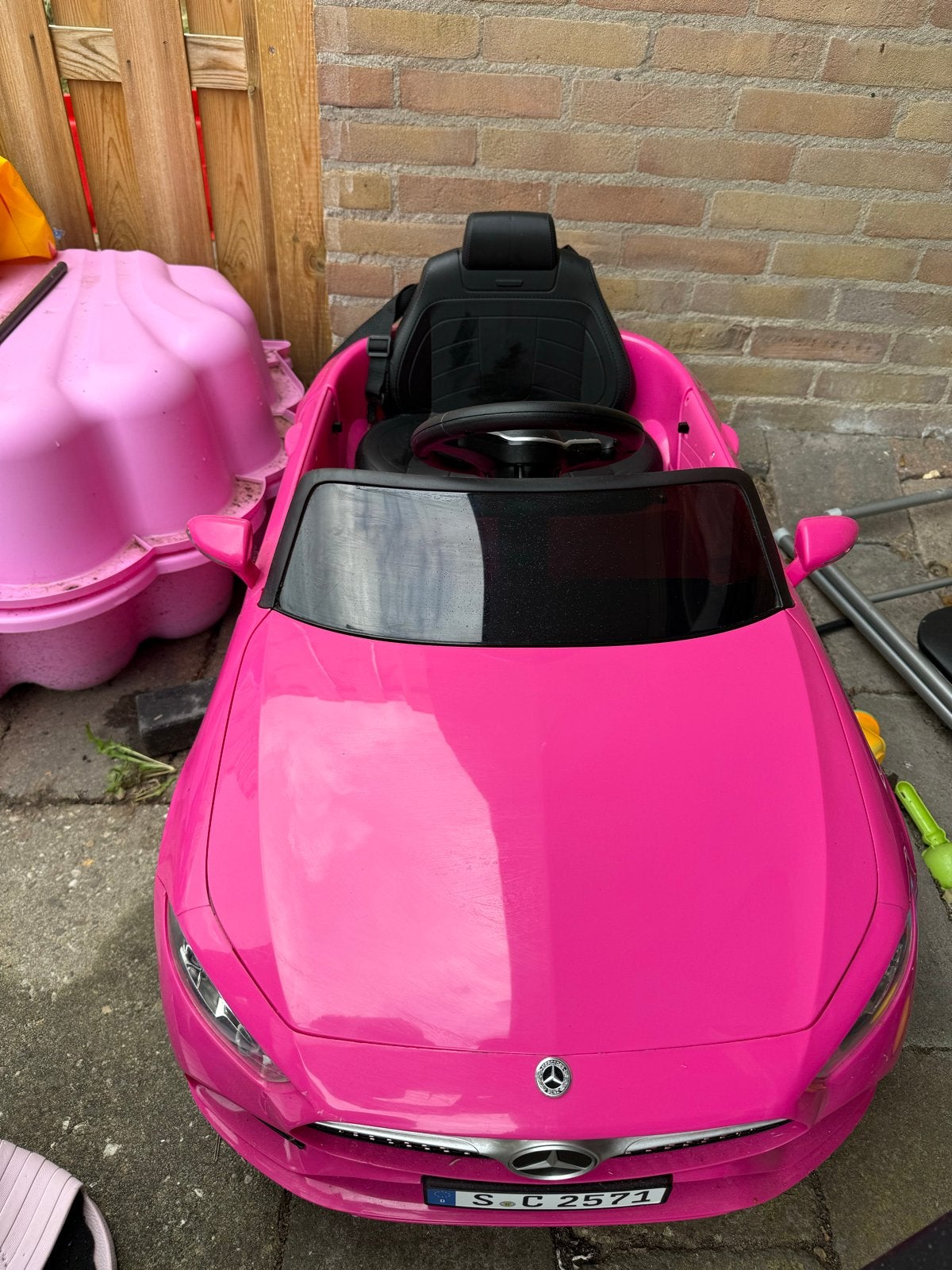Roze Mercedes-Benz elektrische kinderauto, Ophalen, Gebruikt, Loopvoertuig