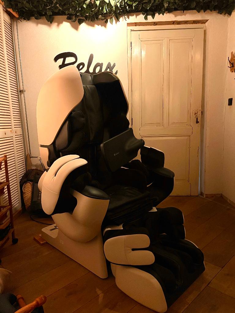 Iets unieks ! Massage robot massage stoel, Ophalen, Zo goed als nieuw, Massagestoel of Kussen