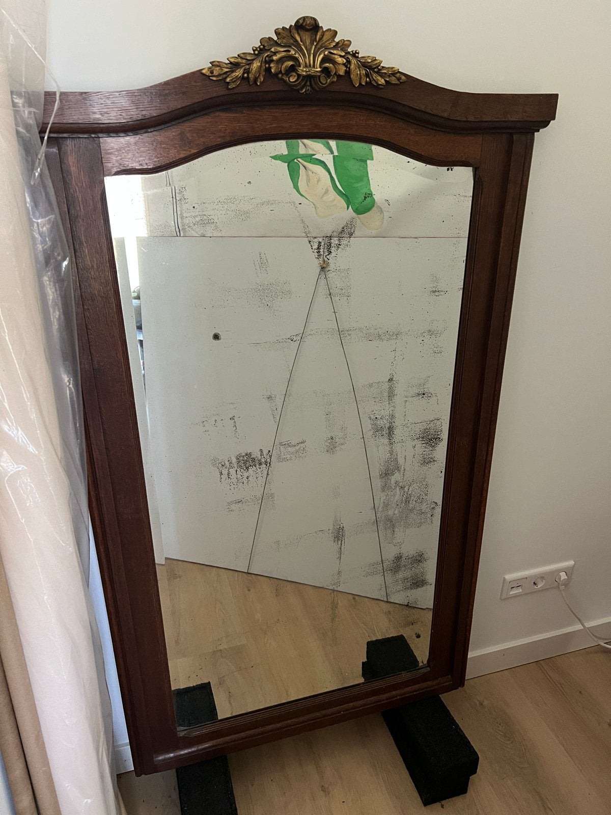 Antieke facet geslepen spiegel met sierlijke kuif, Antiek en Kunst, Ophalen, Rechthoekig, 50 tot 100 cm, 150 tot 200 cm