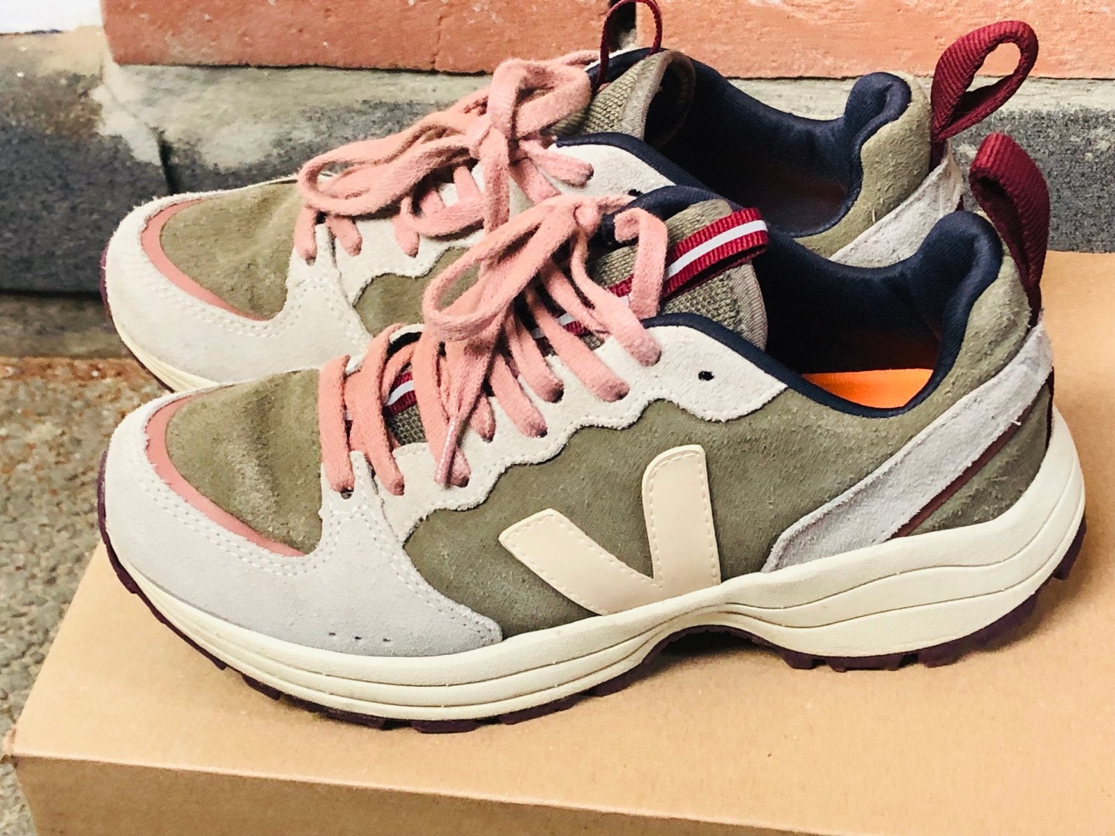 Veja Venturi suède sneakers maat 39, Ophalen of Verzenden, Sneakers of Gympen, Gedragen, Groen