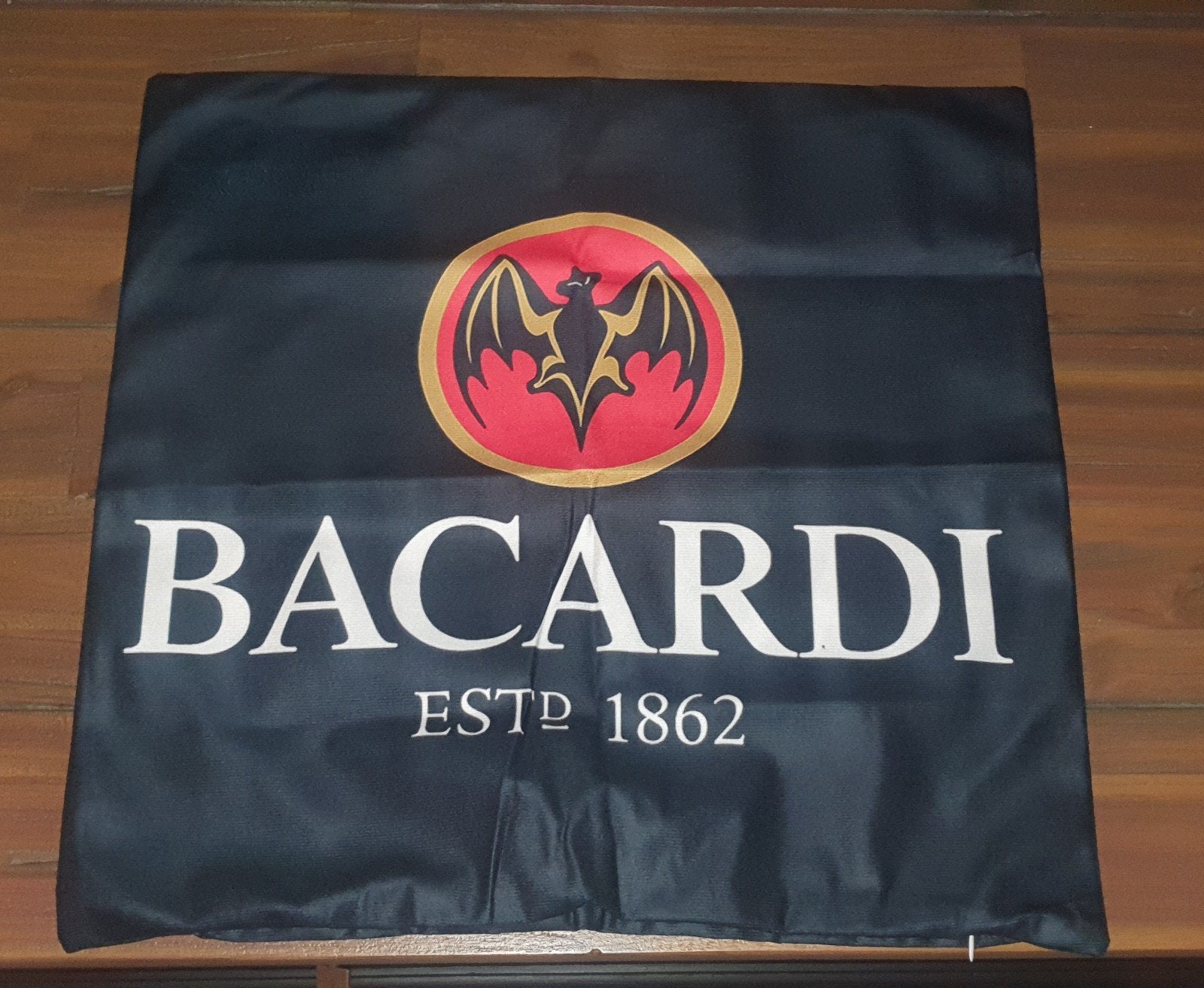 8 nieuwe kussenhoezen met het bekende bacardi logo., Diversen, Ophalen of Verzenden, Nieuw