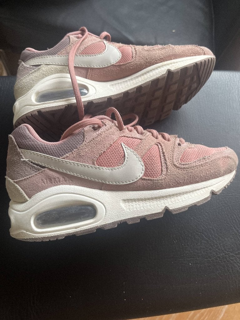 nike air max mt 35,5, Kinderen en Baby's, Kinderkleding | Schoenen en Sokken, Ophalen, Gebruikt, Meisje, Sportschoenen