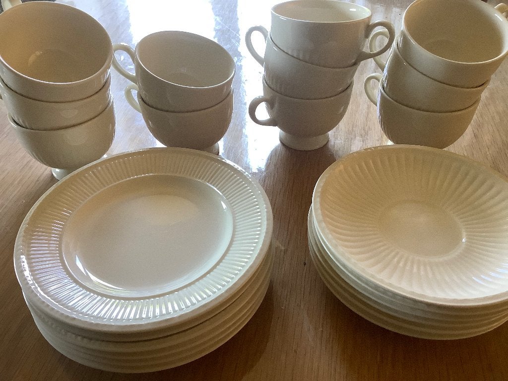 Wedgewood kopjes, schoteltjes en gebakbordjes, Ophalen, Klassiek, Zo goed als nieuw, Kop(pen) en/of Schotel(s)