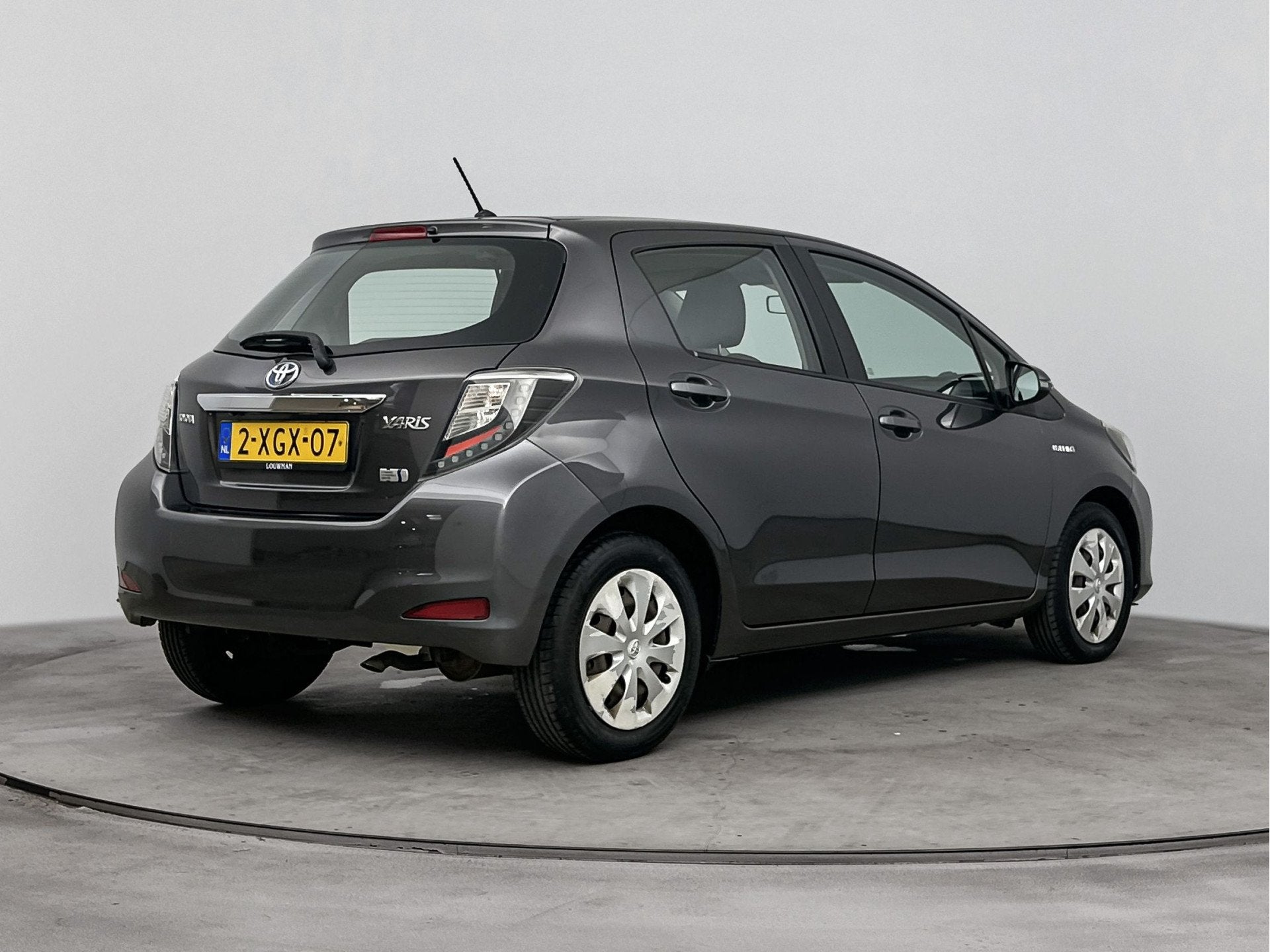 Toyota Yaris 1.5 Full Hybrid Aspiration | NL Auto | Navigati, Auto's, Gebruikt, 4 cilinders, 49 €/maand, Origineel Nederlands