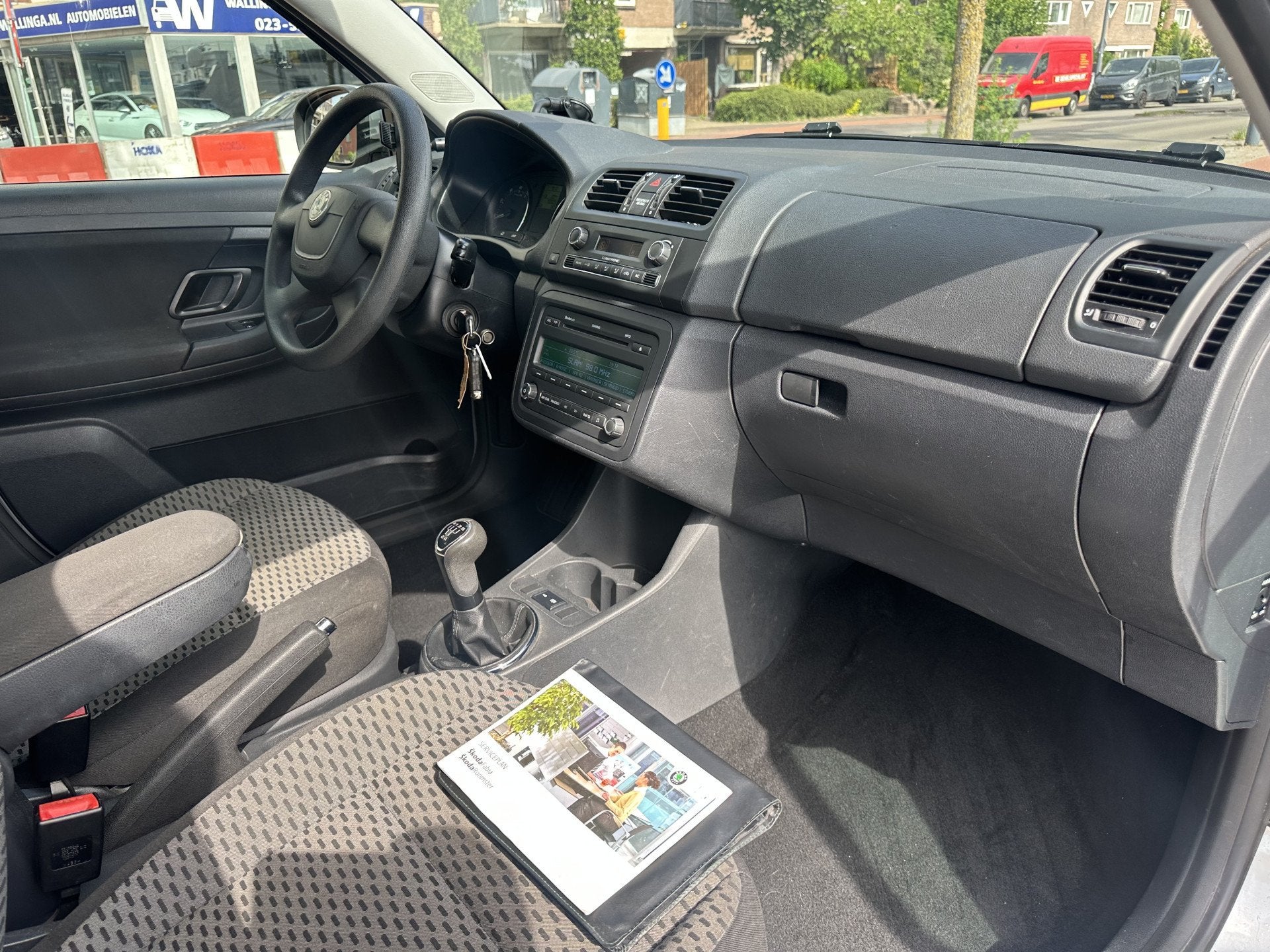 Skoda Fabia Combi 1.2 TSI Ambition airco/ecc apk keurige aut, Voorwielaandrijving, Euro 5, Zwart, 4 cilinders
